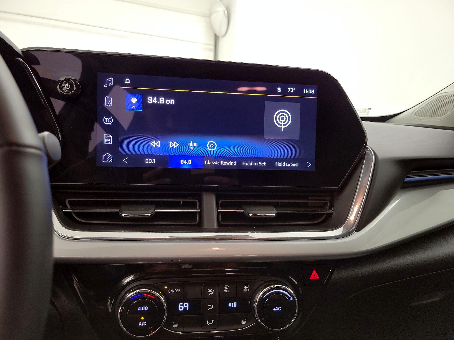 Thumbnail: 2025 Chevrolet Trax - 15