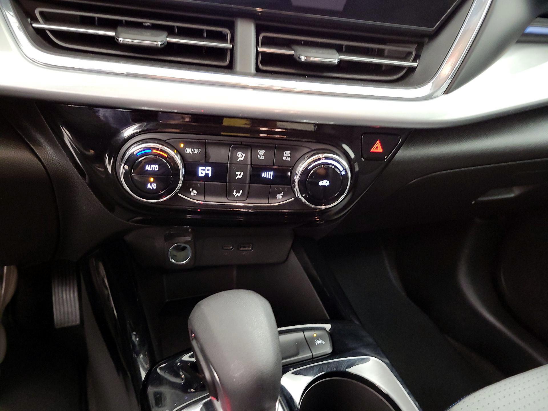 Thumbnail: 2025 Chevrolet Trax - 16