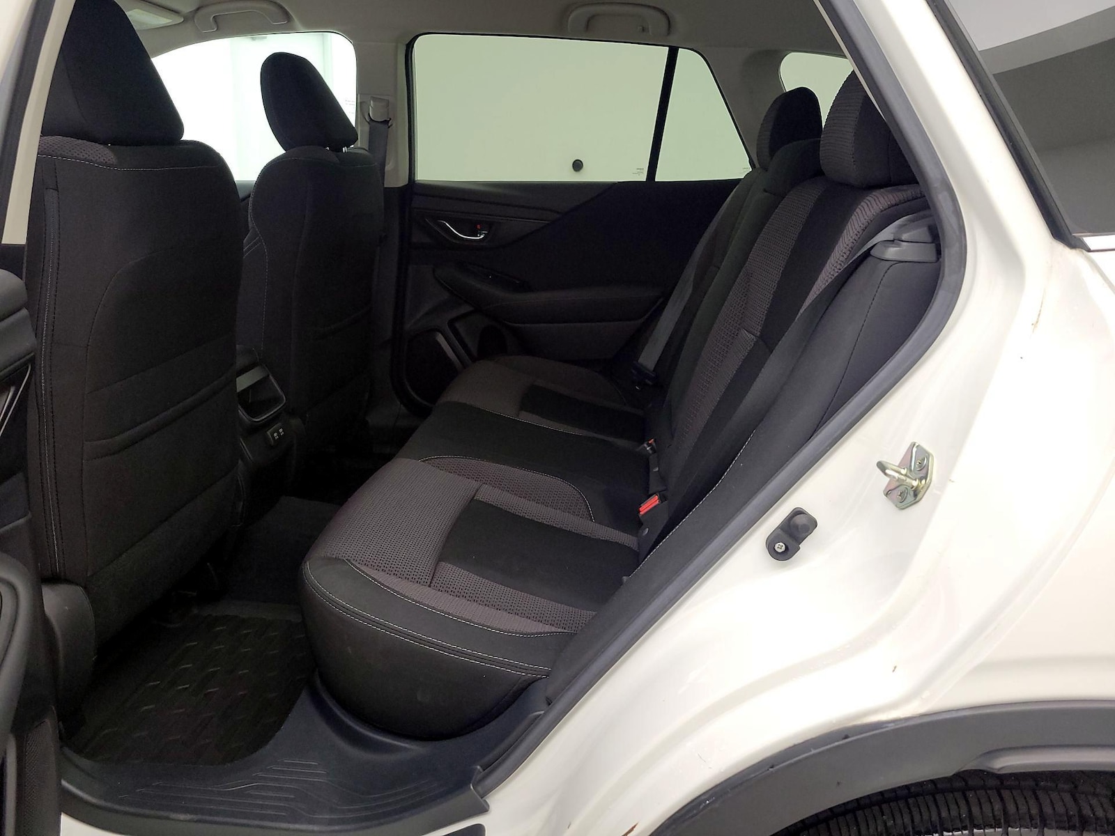 2020 Subaru Outback Premium - Photo 20