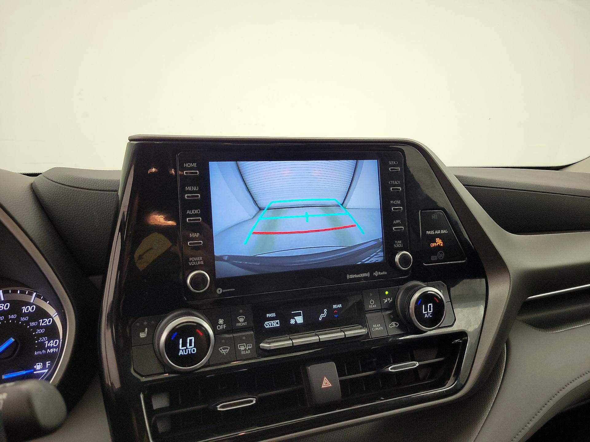 Thumbnail: 2022 Toyota Highlander - 15