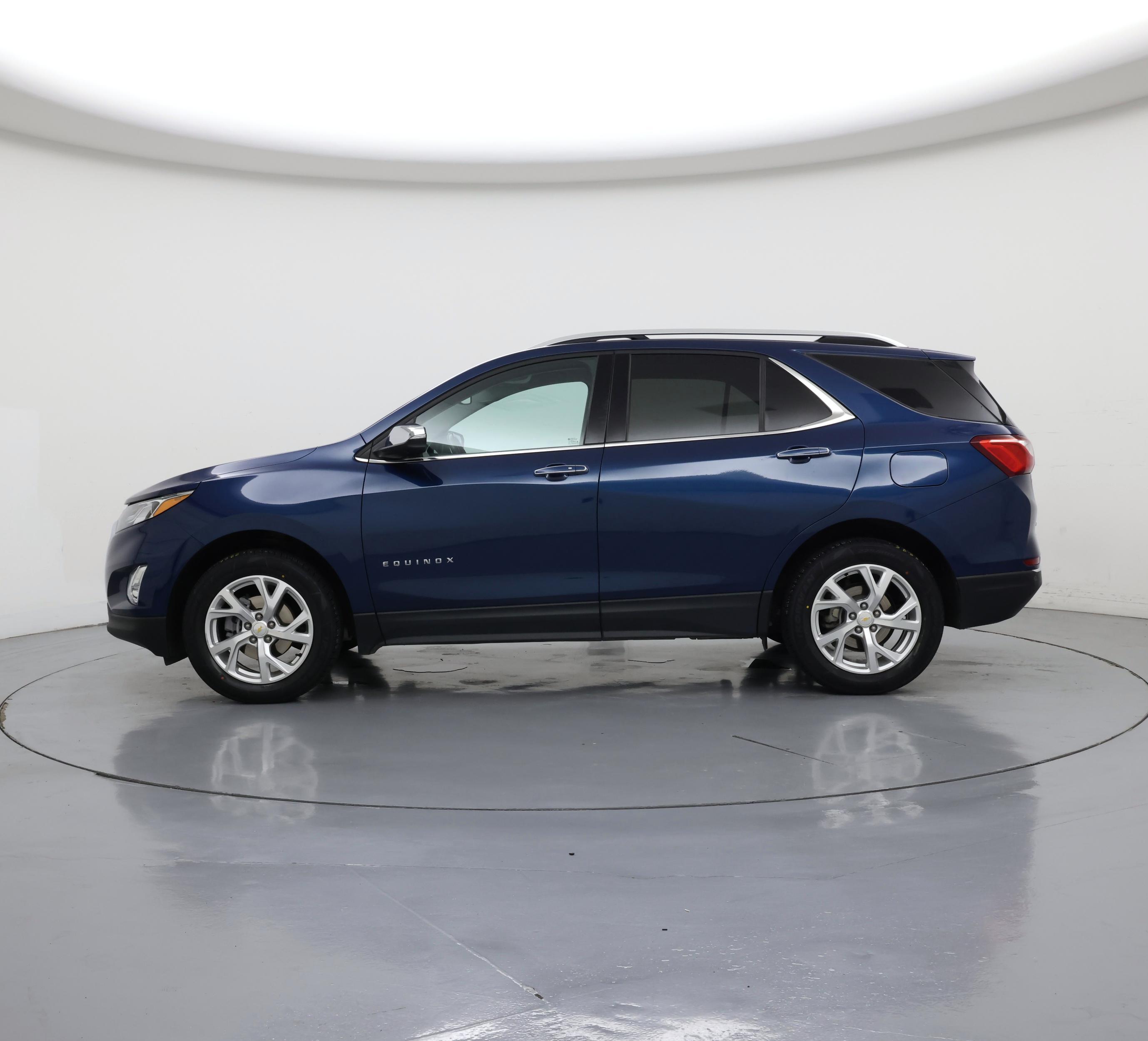 Thumbnail: 2020 Chevrolet Equinox - 3