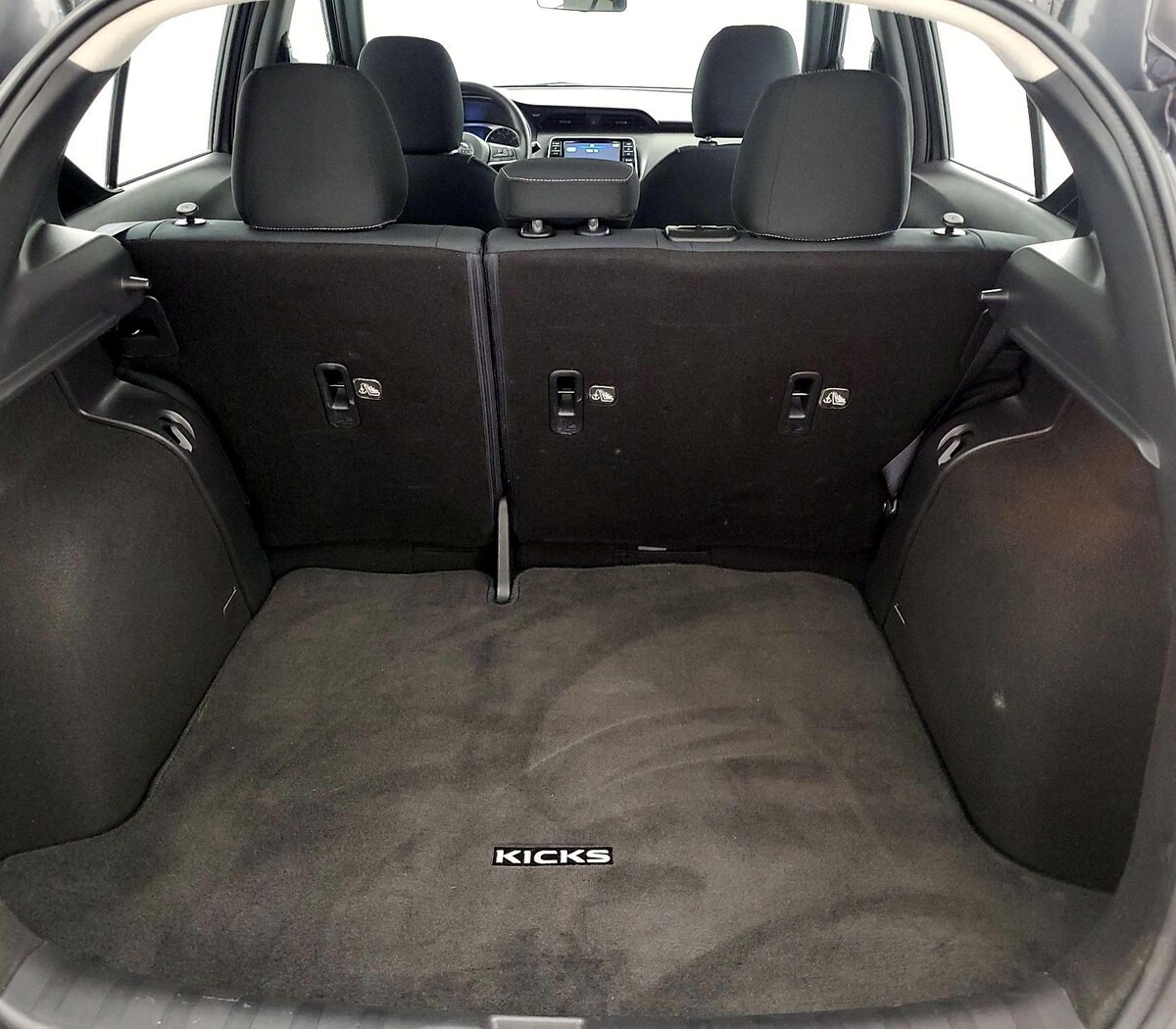 Trunk/Cargo (Seats Up)