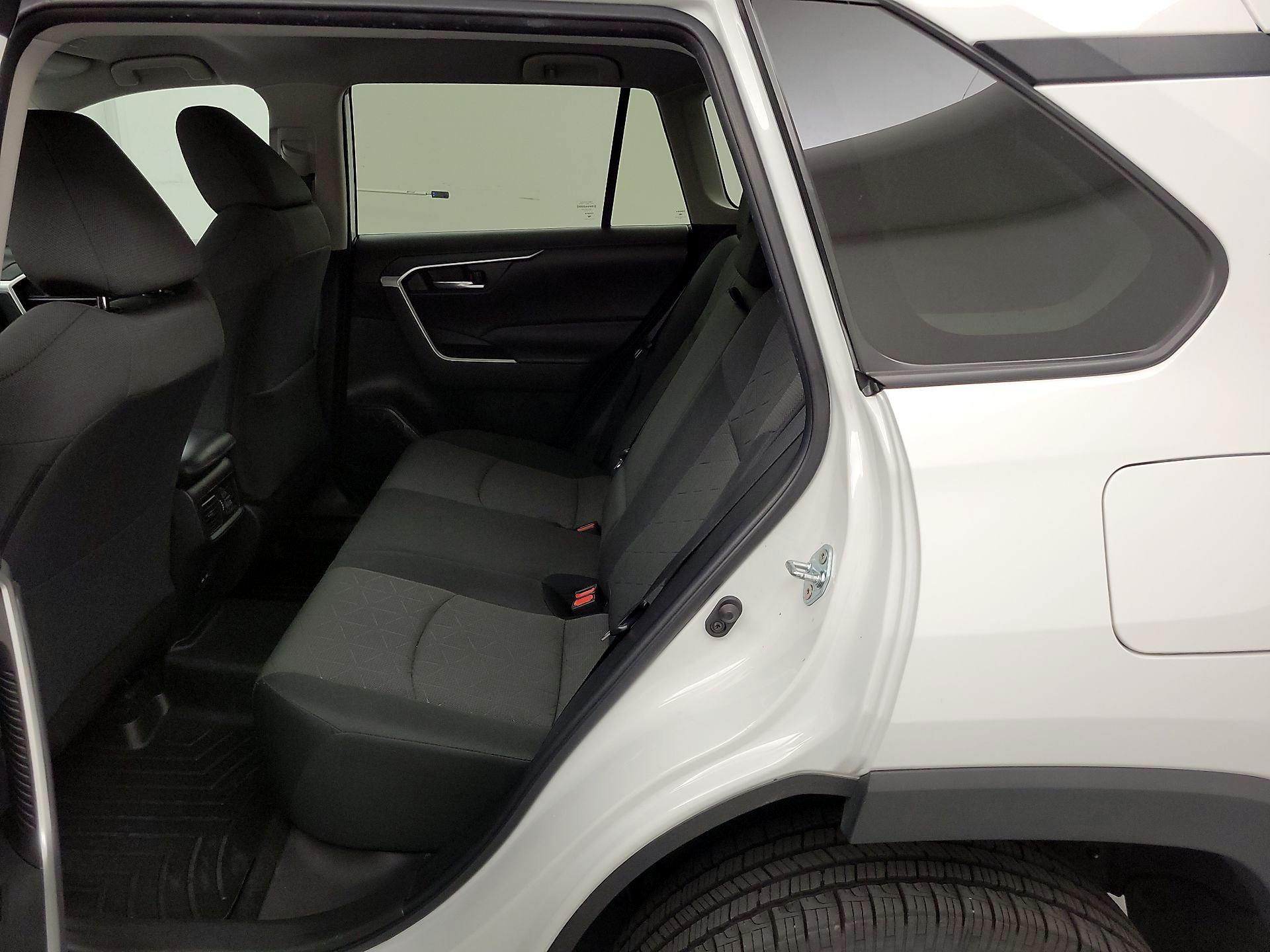 Thumbnail: 2023 Toyota RAV4 - 19