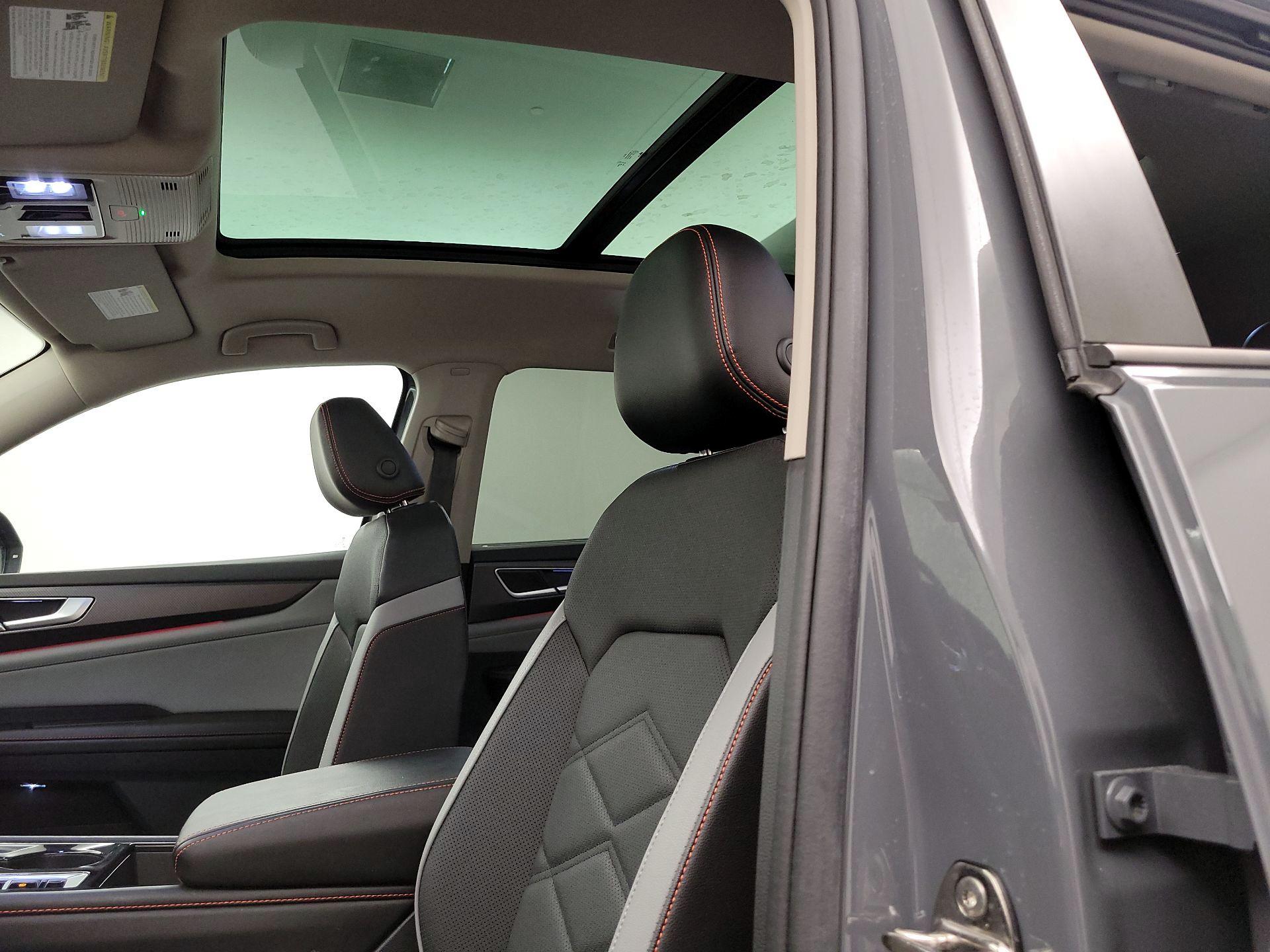 Thumbnail: 2024 Volkswagen Atlas - 19