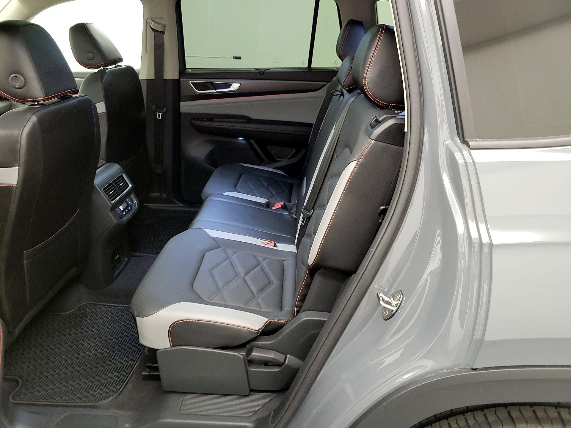 Thumbnail: 2024 Volkswagen Atlas - 20