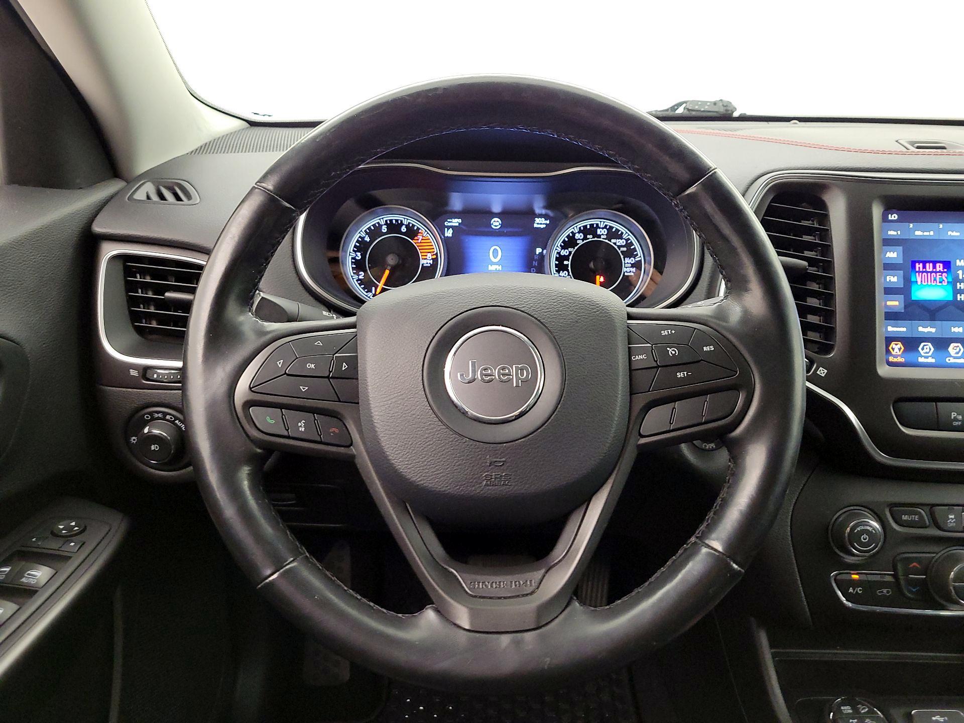 Thumbnail: 2021 Jeep Cherokee - 10