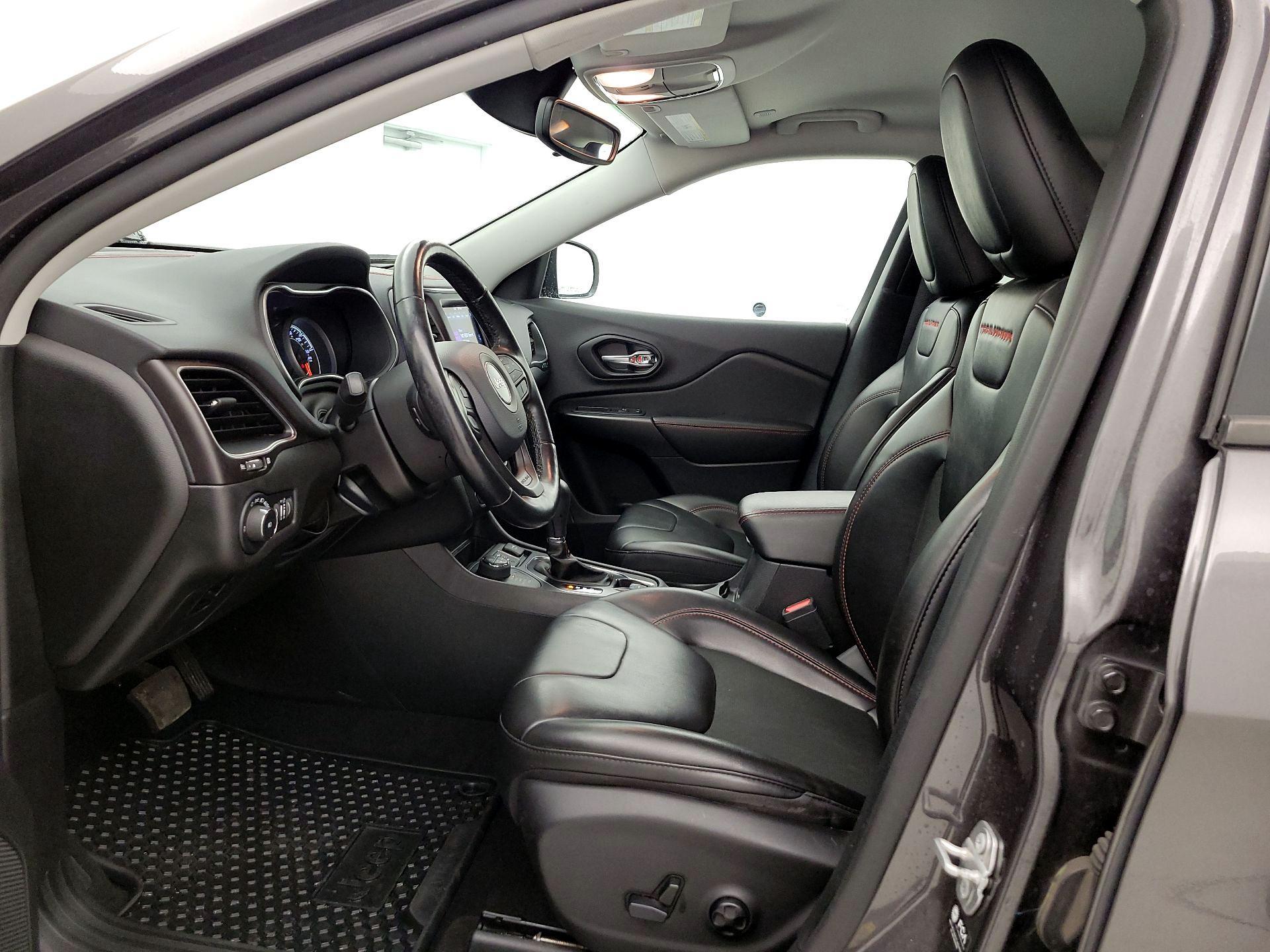 Thumbnail: 2021 Jeep Cherokee - 11