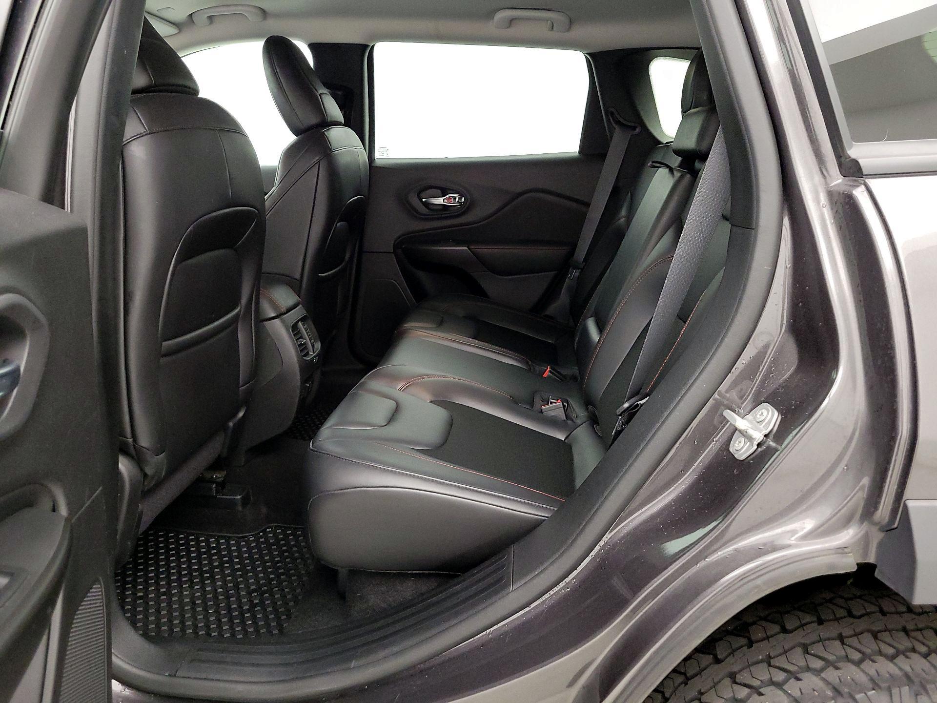 Thumbnail: 2021 Jeep Cherokee - 19