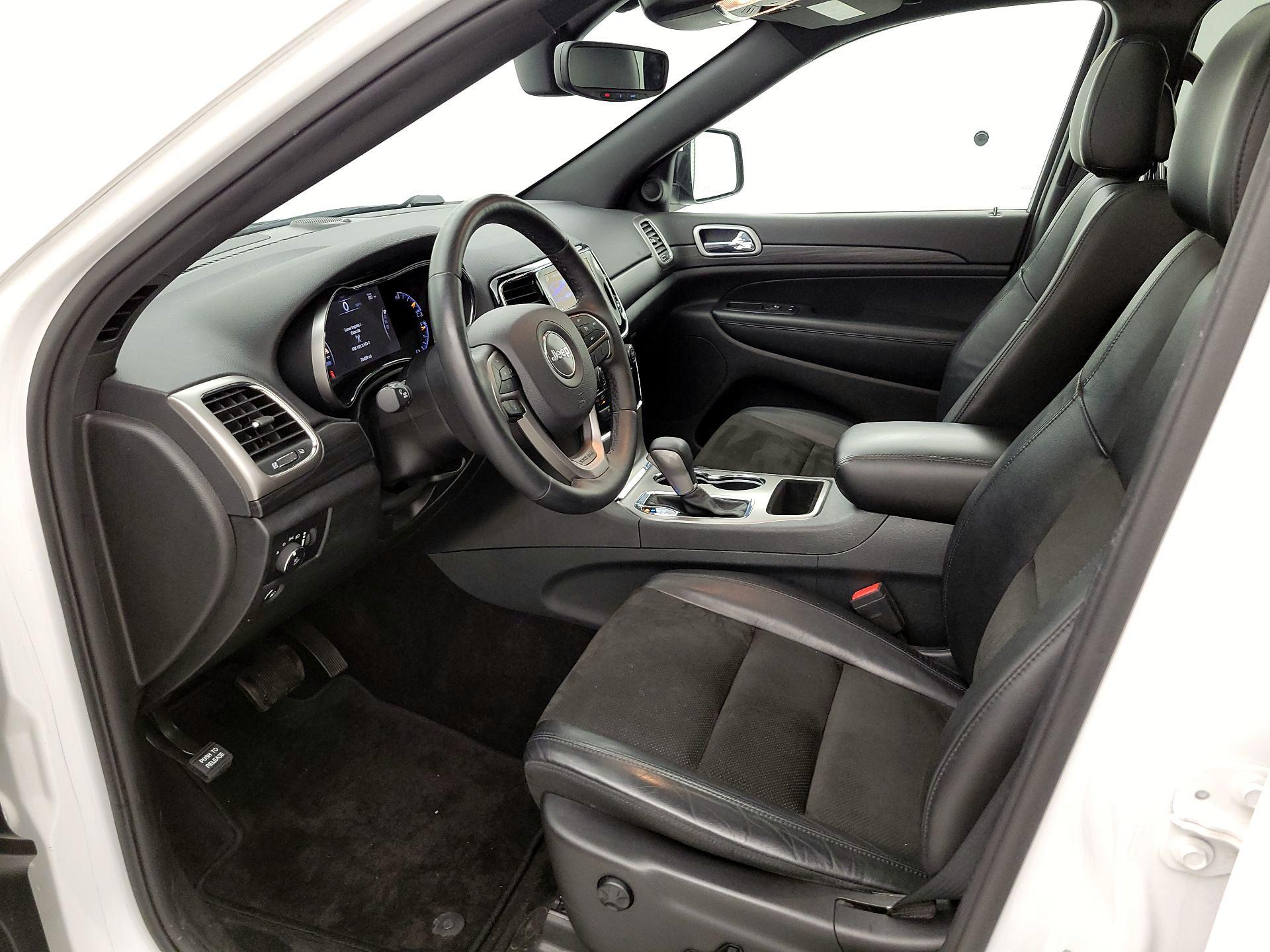 Thumbnail: 2019 Jeep Grand Cherokee - 11