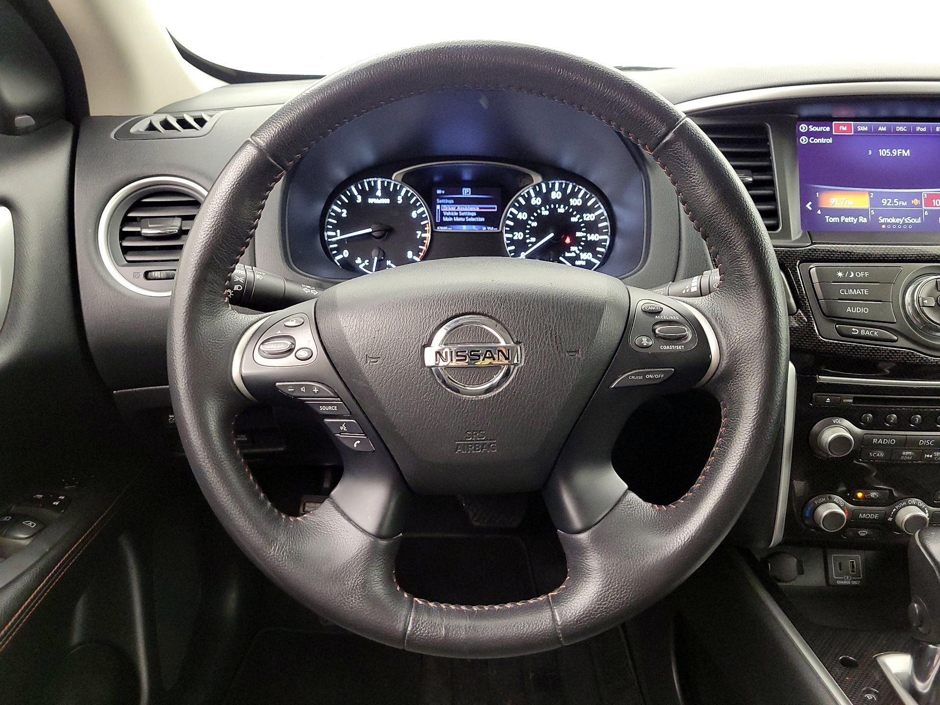 Thumbnail: 2020 Nissan Pathfinder - 10