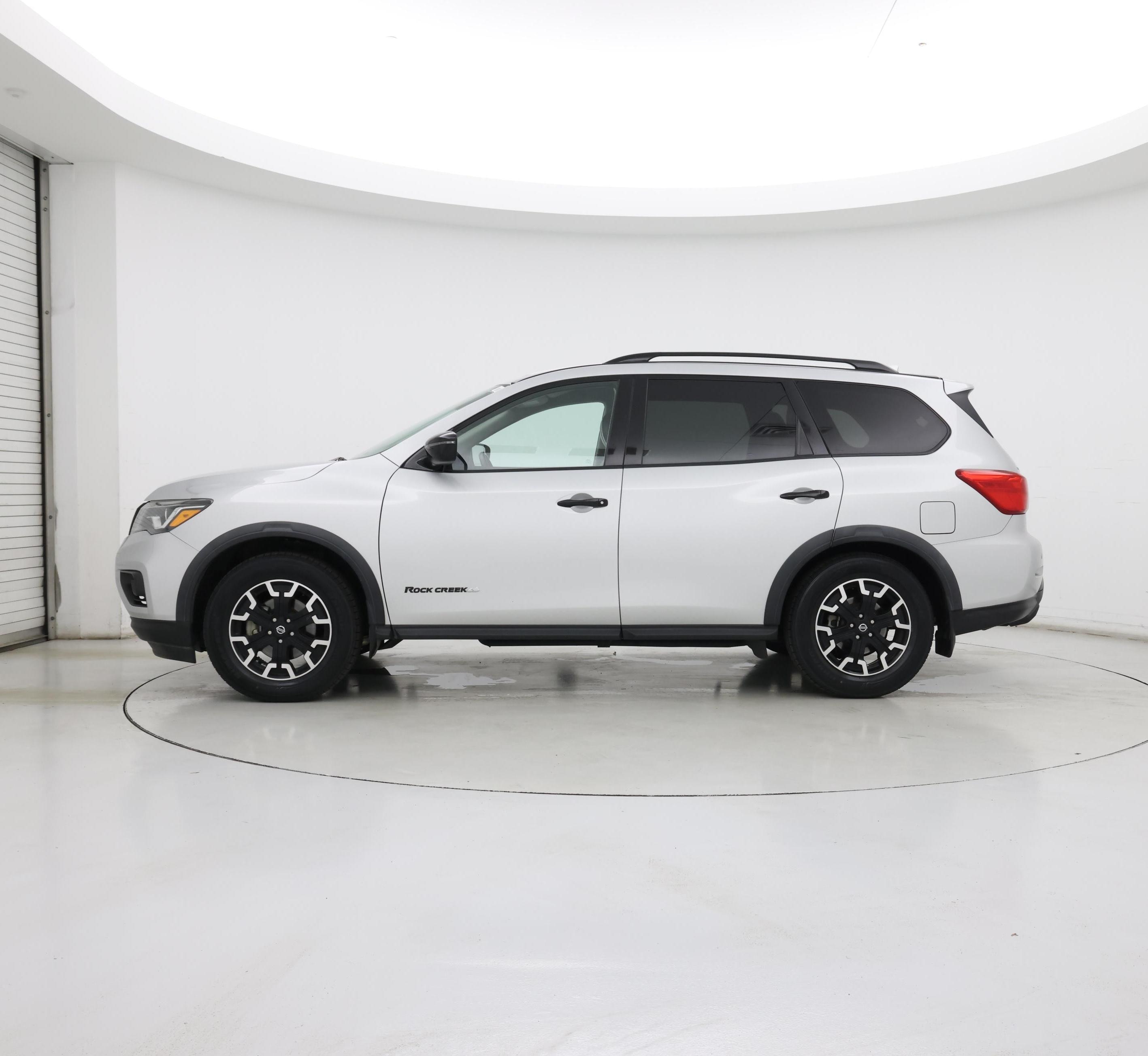 Thumbnail: 2020 Nissan Pathfinder - 3