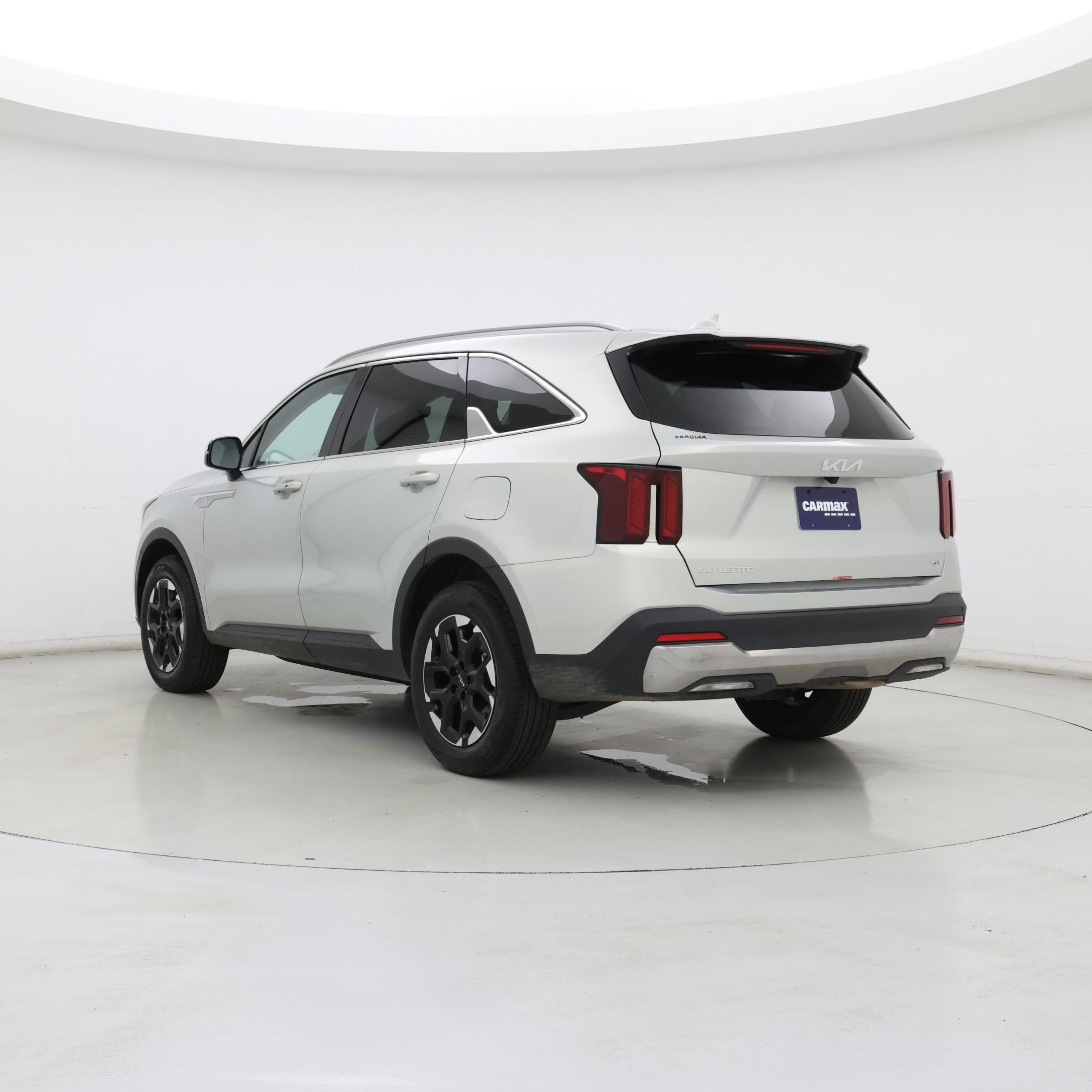 Thumbnail: 2026 Kia Sorento - 2