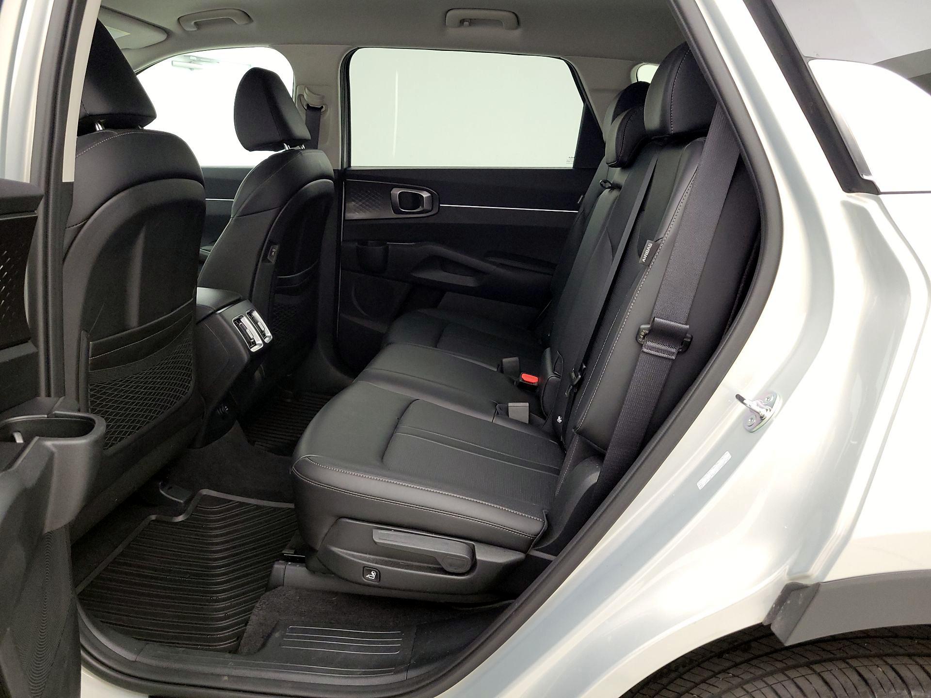 Thumbnail: 2026 Kia Sorento - 19