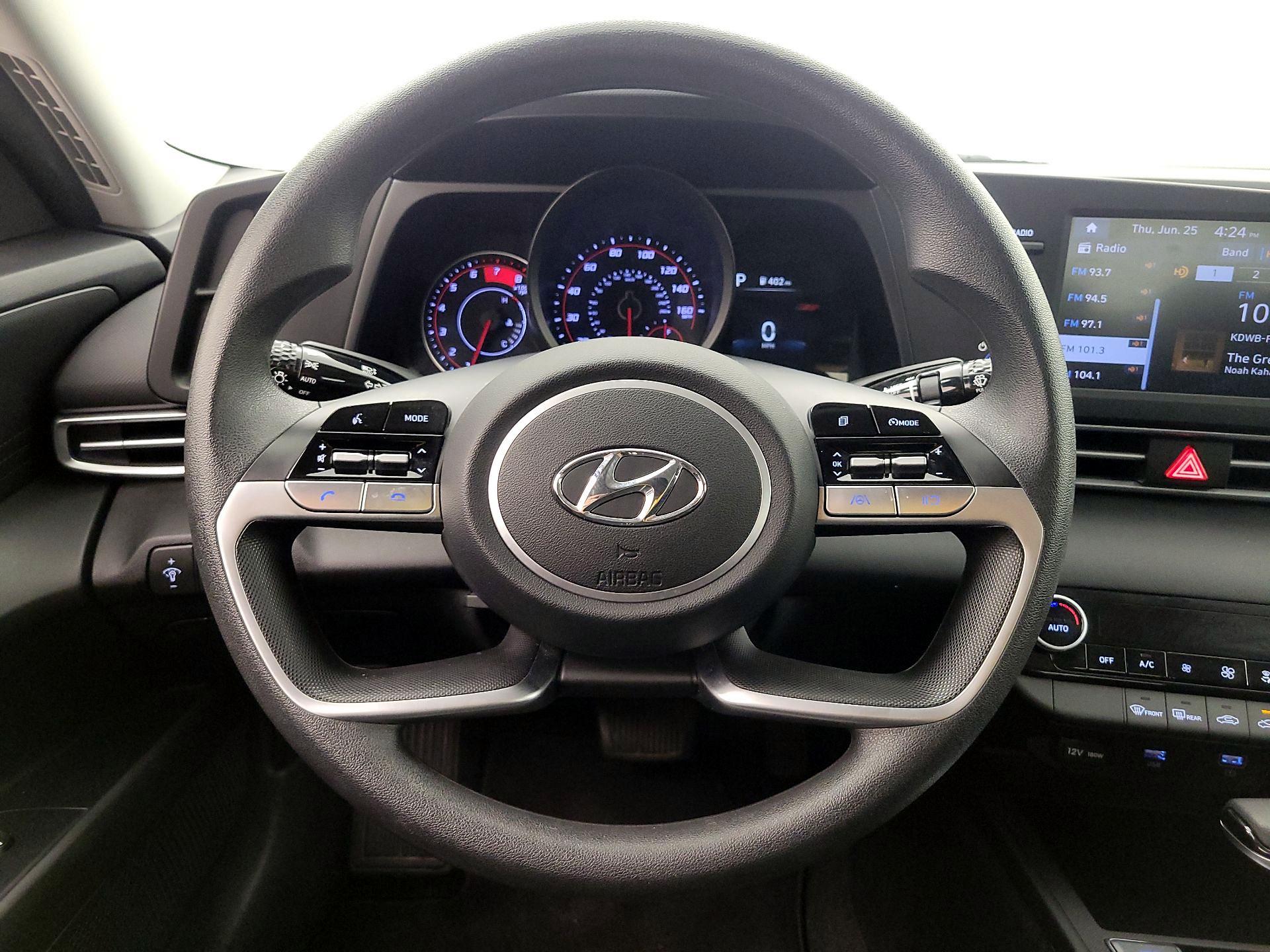 Thumbnail: 2023 Hyundai Elantra - 10