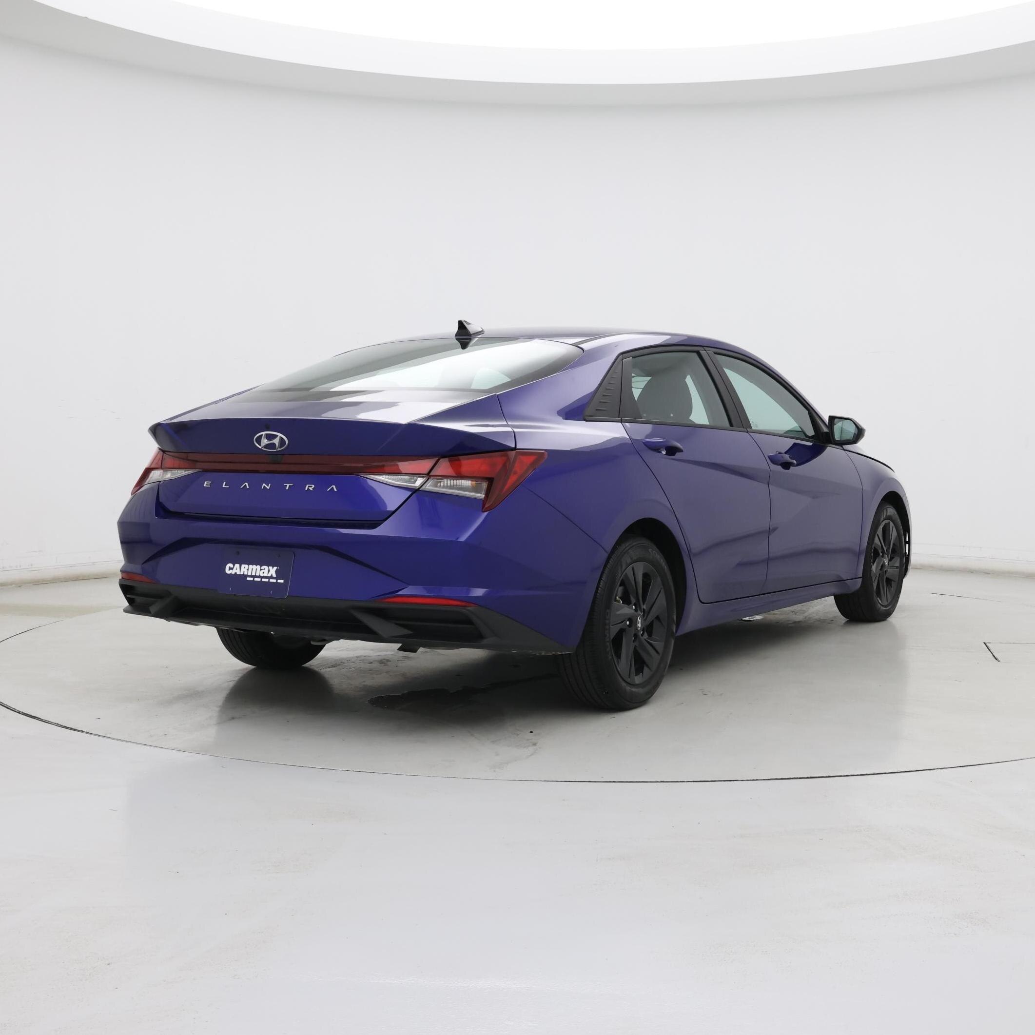 Thumbnail: 2023 Hyundai Elantra - 8