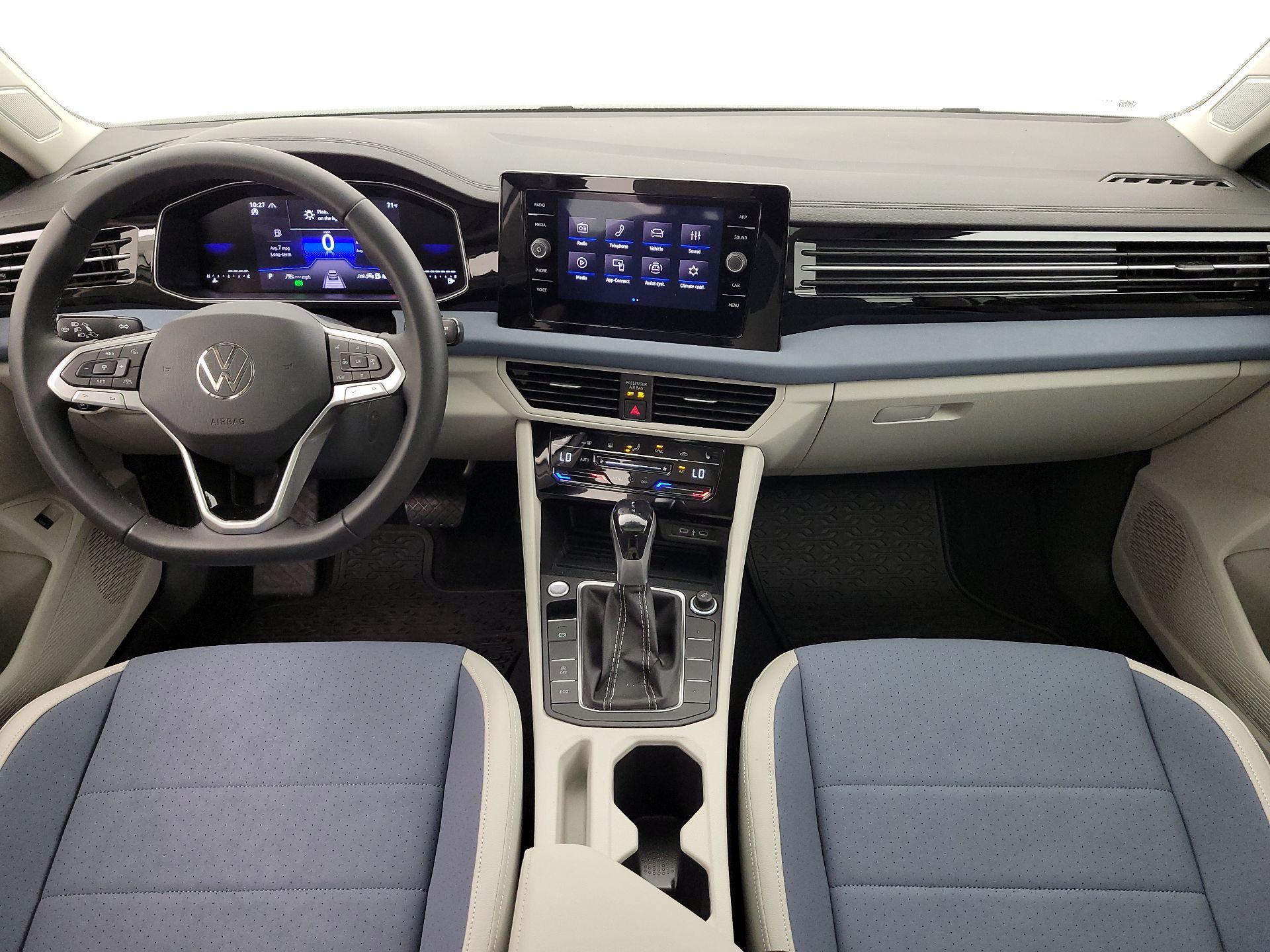 Thumbnail: 2025 Volkswagen Jetta - 9