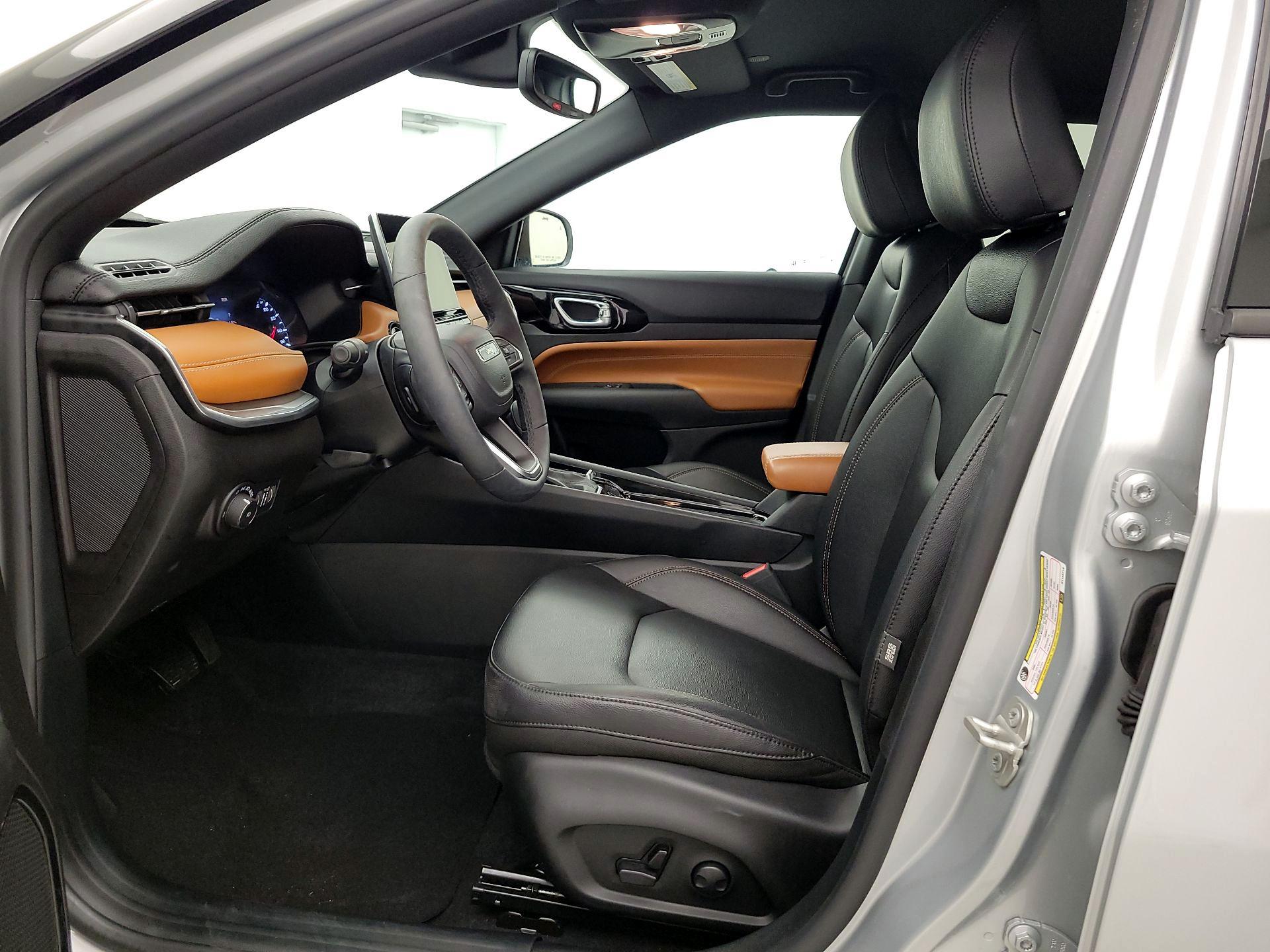 Thumbnail: 2024 Jeep Compass - 11