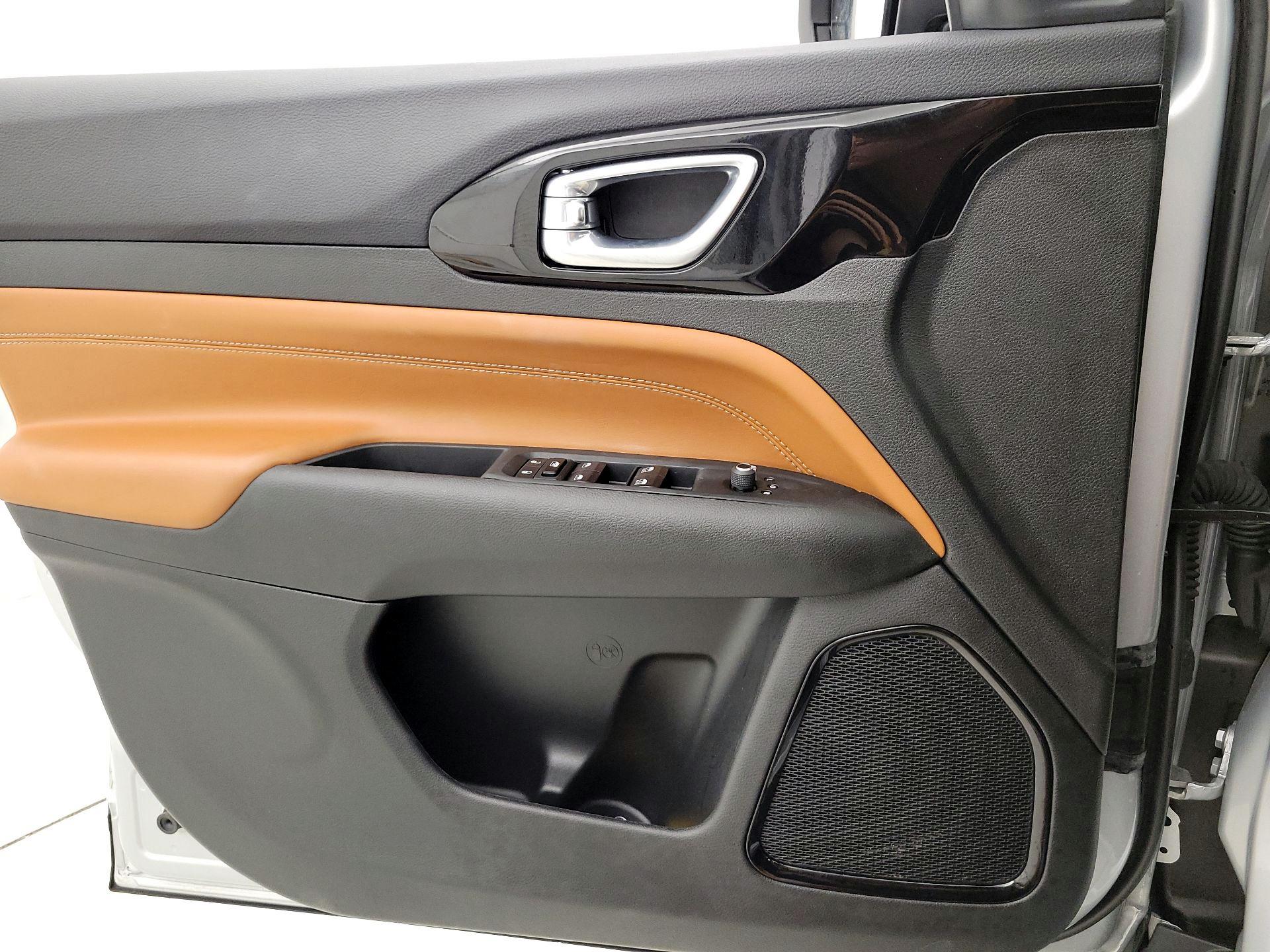 Thumbnail: 2024 Jeep Compass - 12