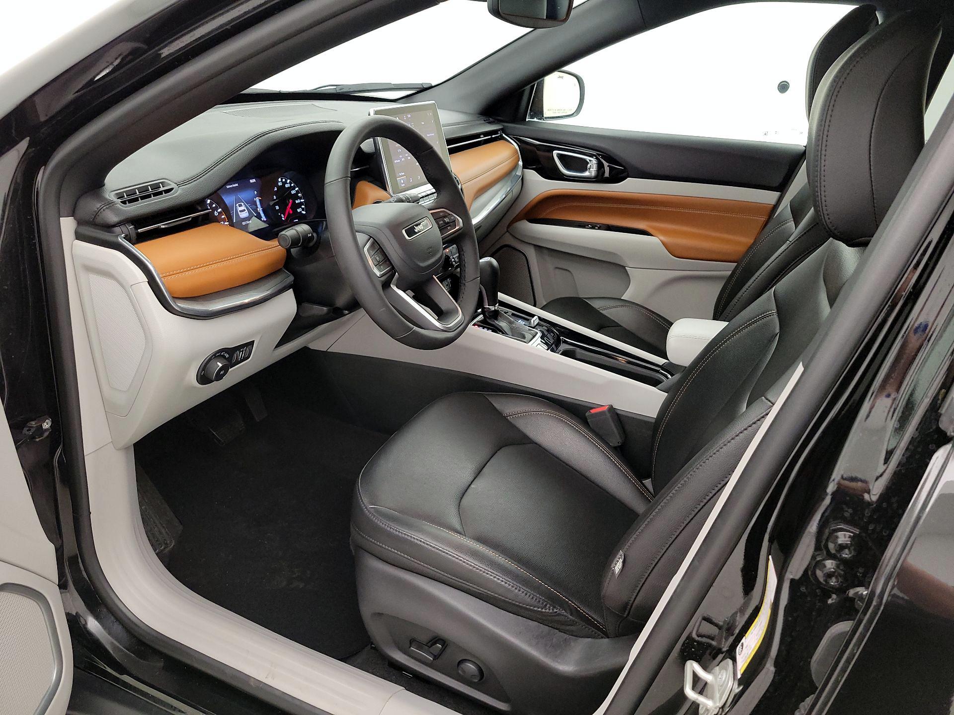 Thumbnail: 2024 Jeep Compass - 11
