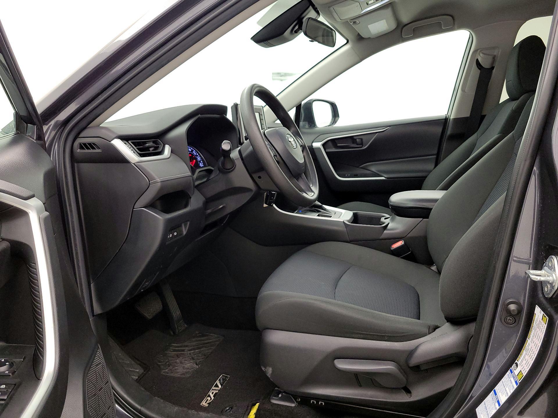 Thumbnail: 2022 Toyota RAV4 - 11