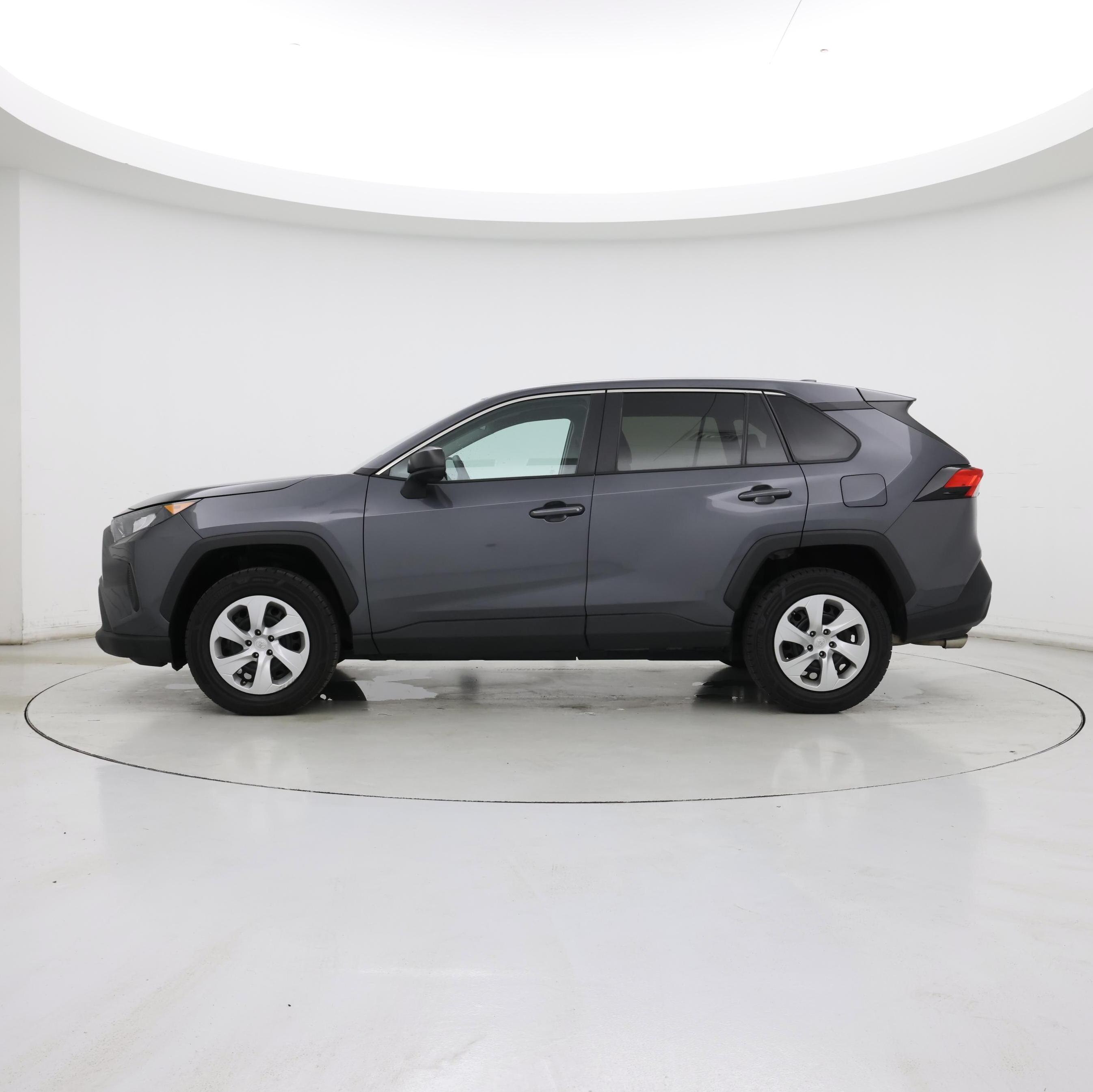 Thumbnail: 2022 Toyota RAV4 - 3