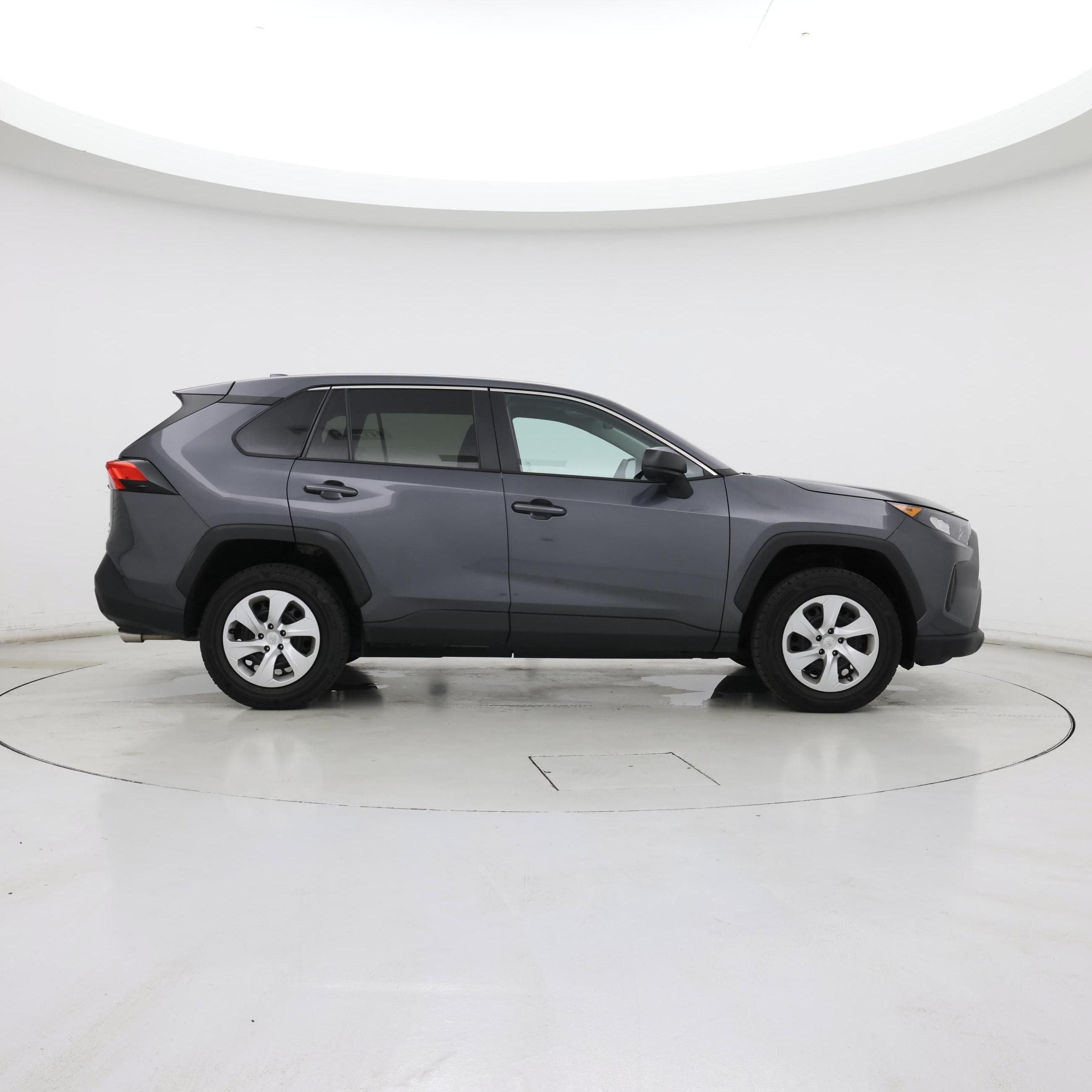 Thumbnail: 2022 Toyota RAV4 - 7