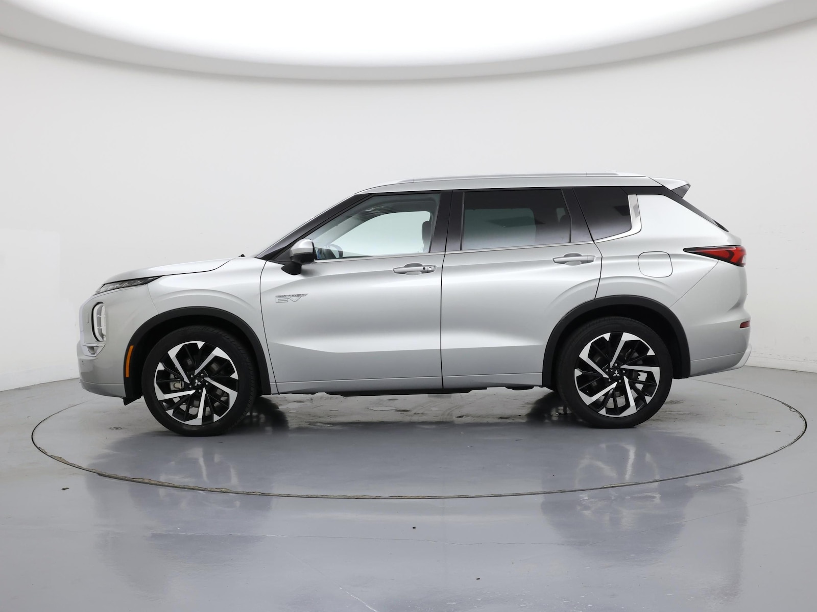 2023 Mitsubishi Outlander Plug-In Hybrid SEL - Photo 4