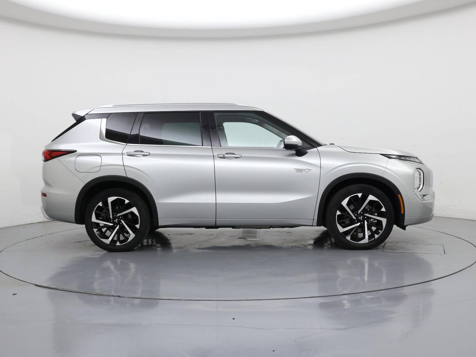 2023 Mitsubishi Outlander Plug-In Hybrid SEL - Photo 8