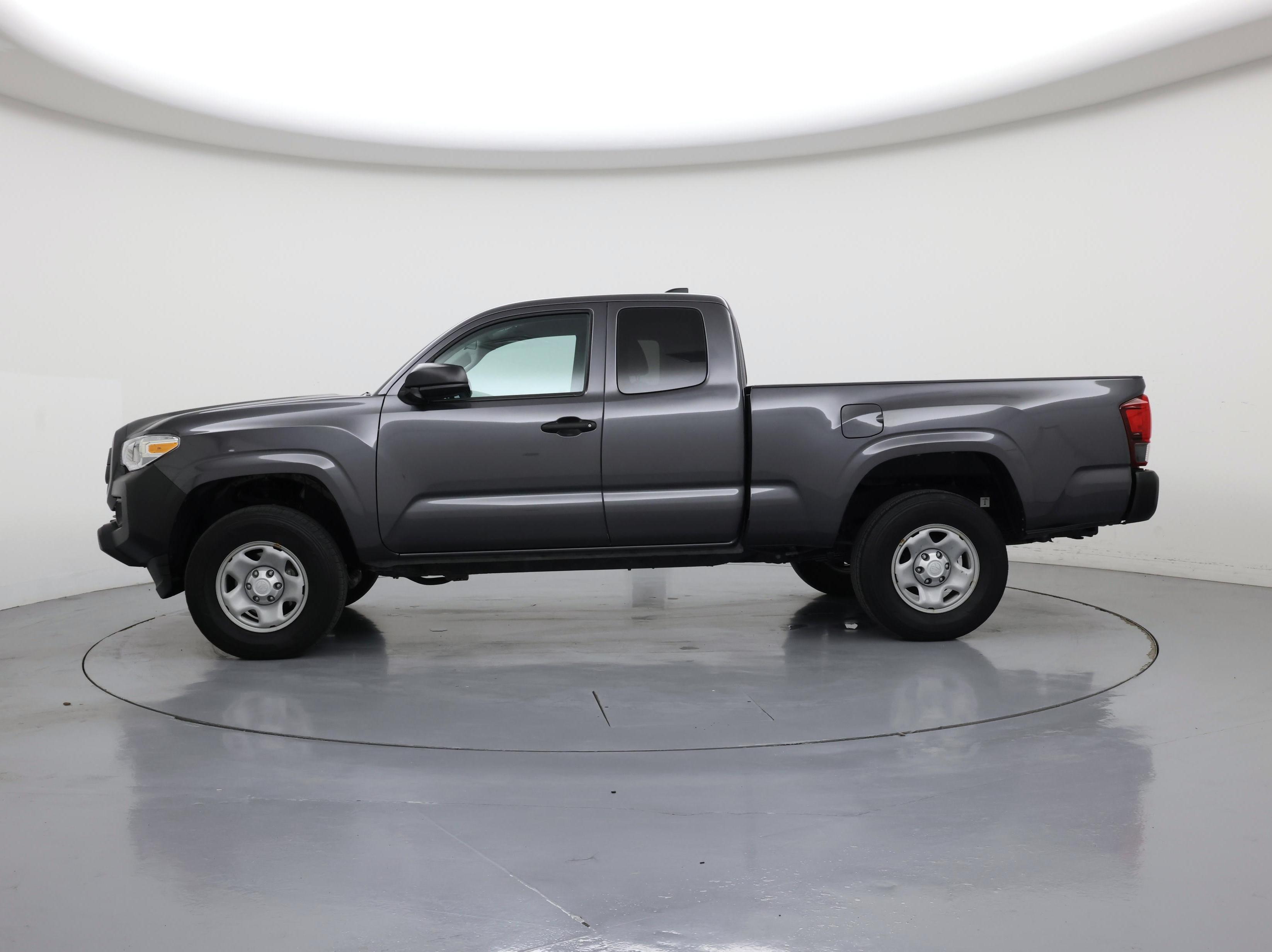 Thumbnail: 2023 Toyota Tacoma - 3