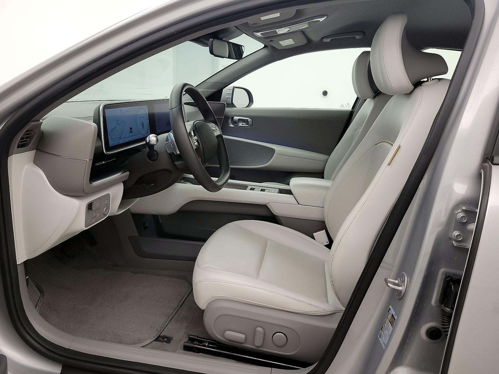 Thumbnail: 2023 Hyundai Ioniq 6 - 11