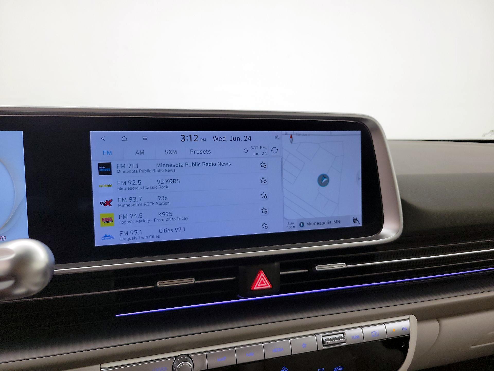 Thumbnail: 2023 Hyundai Ioniq 6 - 16
