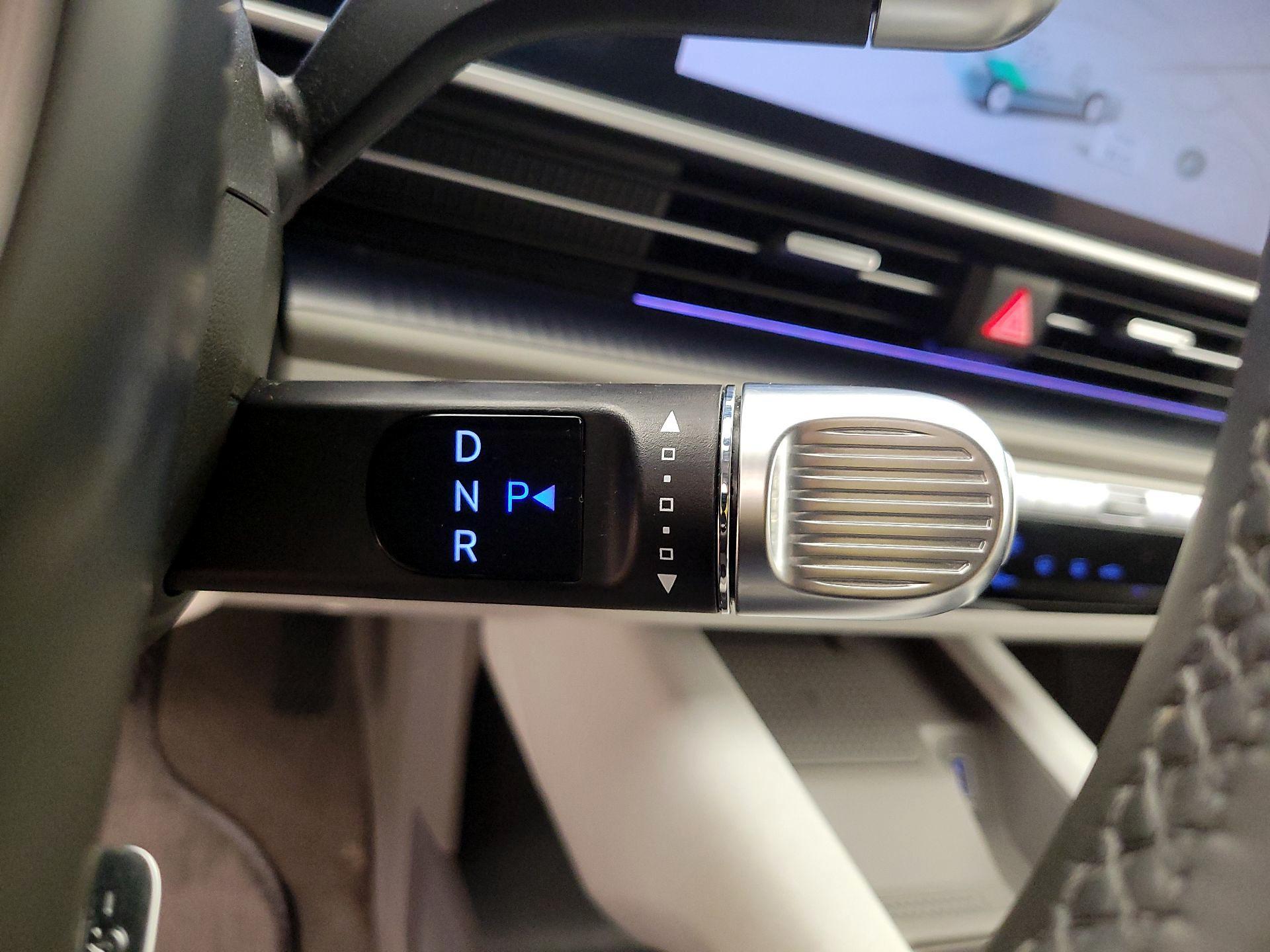 Thumbnail: 2023 Hyundai Ioniq 6 - 18