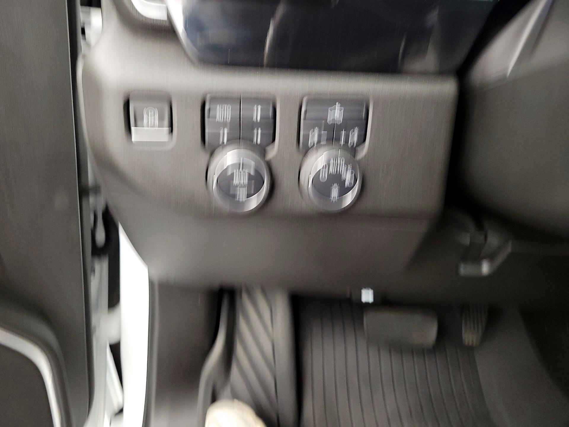 Thumbnail: 2023 Chevrolet Silverado 1500 - 13