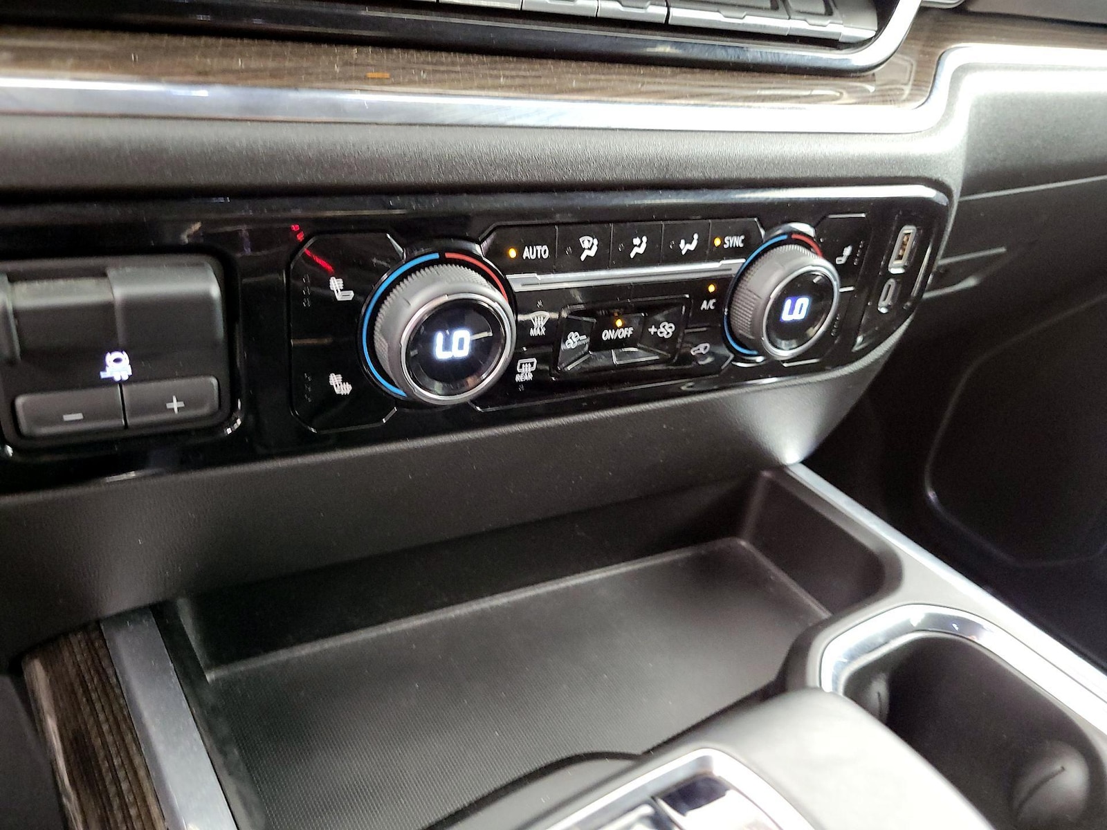 2023 Chevrolet Silverado 1500 LT - Photo 18