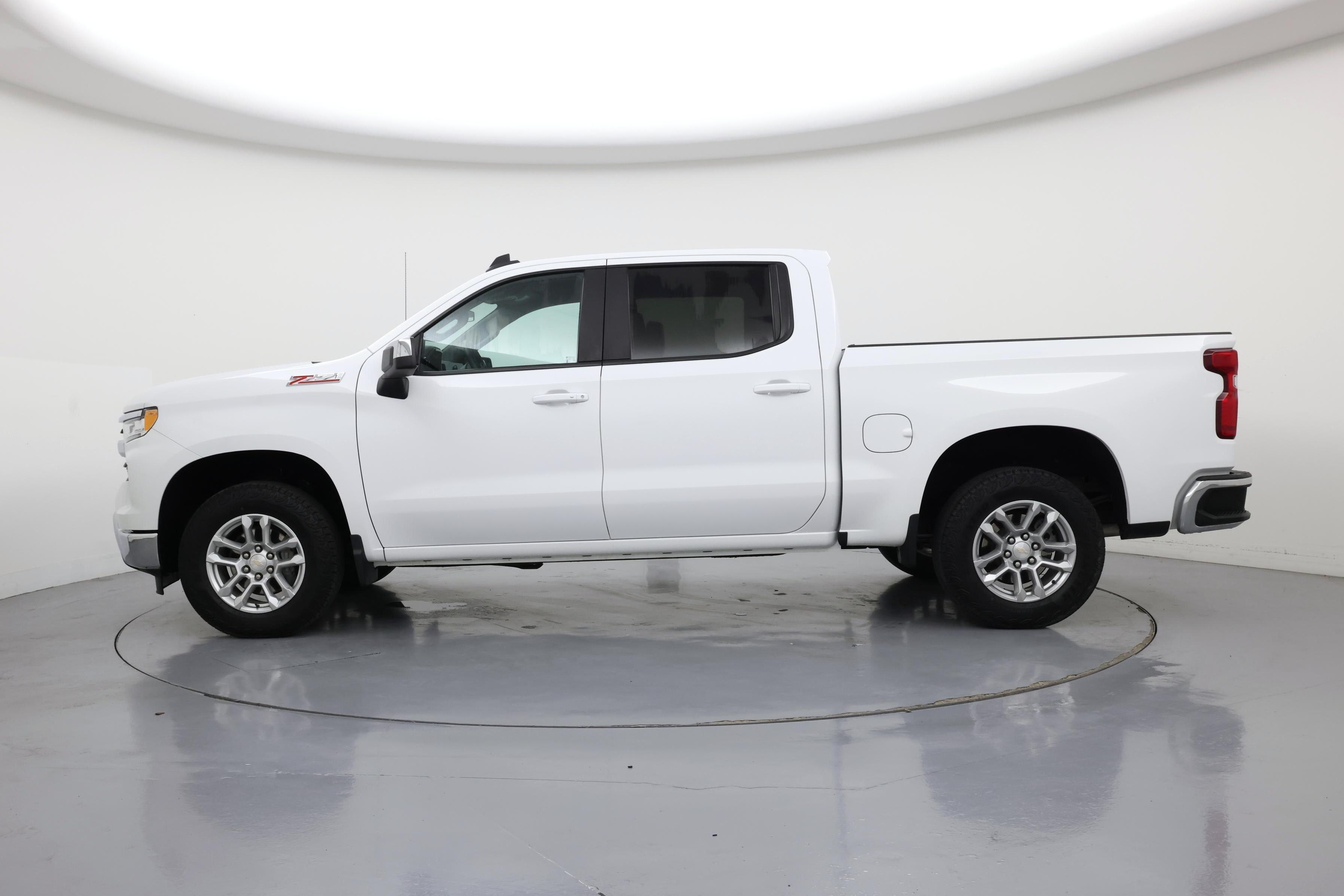 Thumbnail: 2023 Chevrolet Silverado 1500 - 3