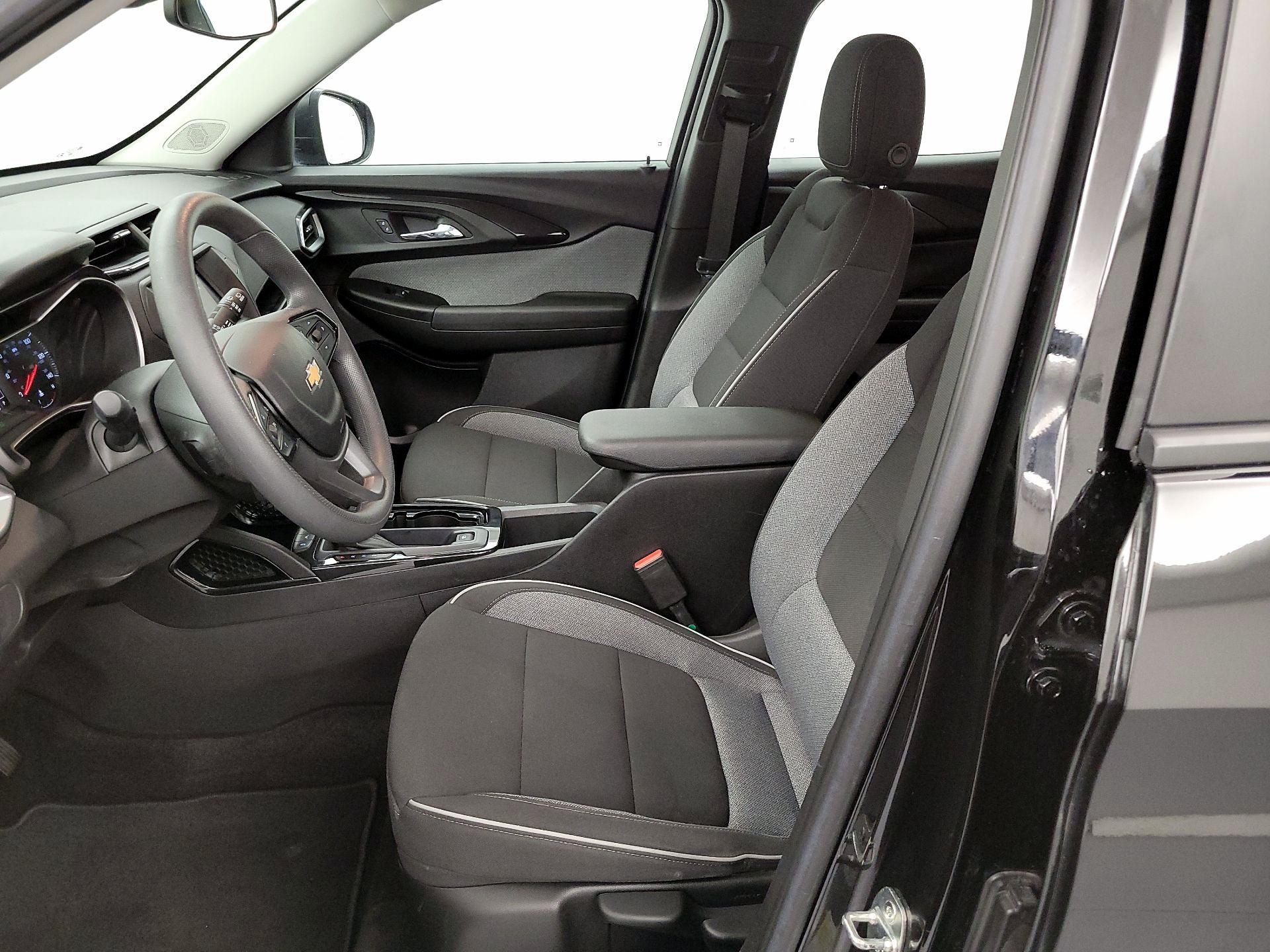 Thumbnail: 2023 Chevrolet TrailBlazer - 11