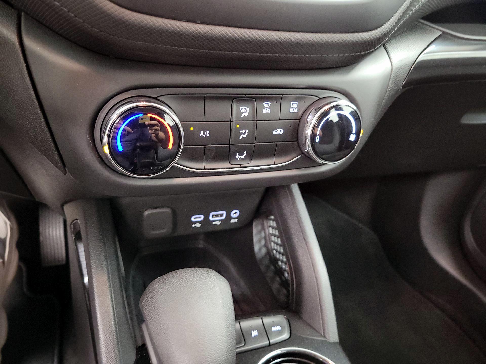 Thumbnail: 2023 Chevrolet TrailBlazer - 16