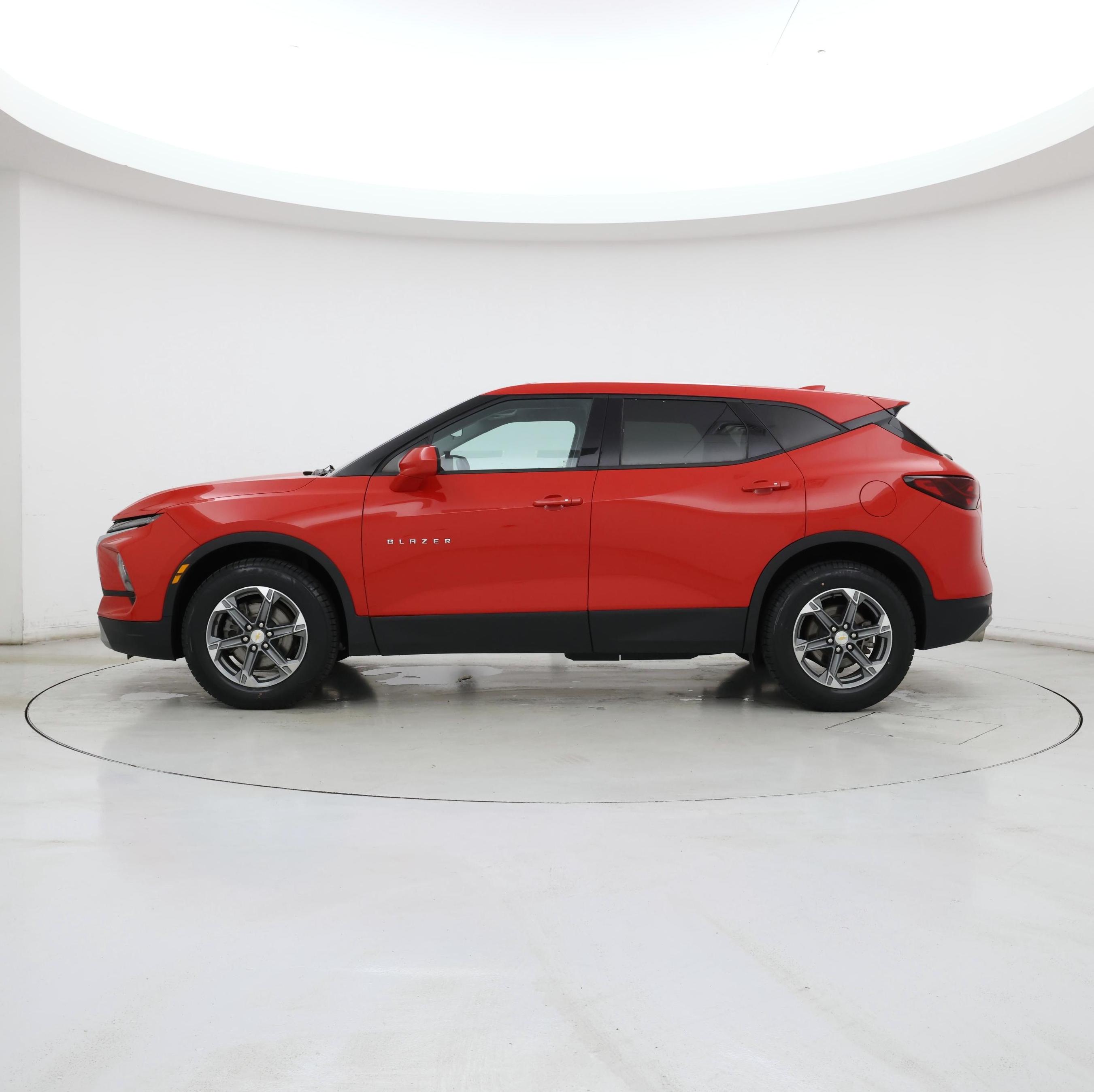 Thumbnail: 2023 Chevrolet Blazer - 3
