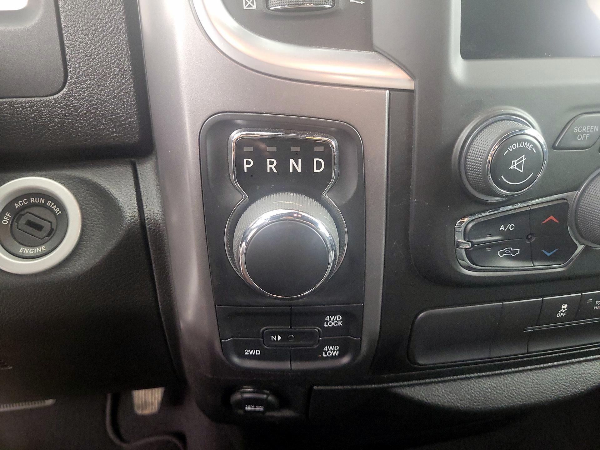 Thumbnail: 2022 RAM 1500 Classic - 17