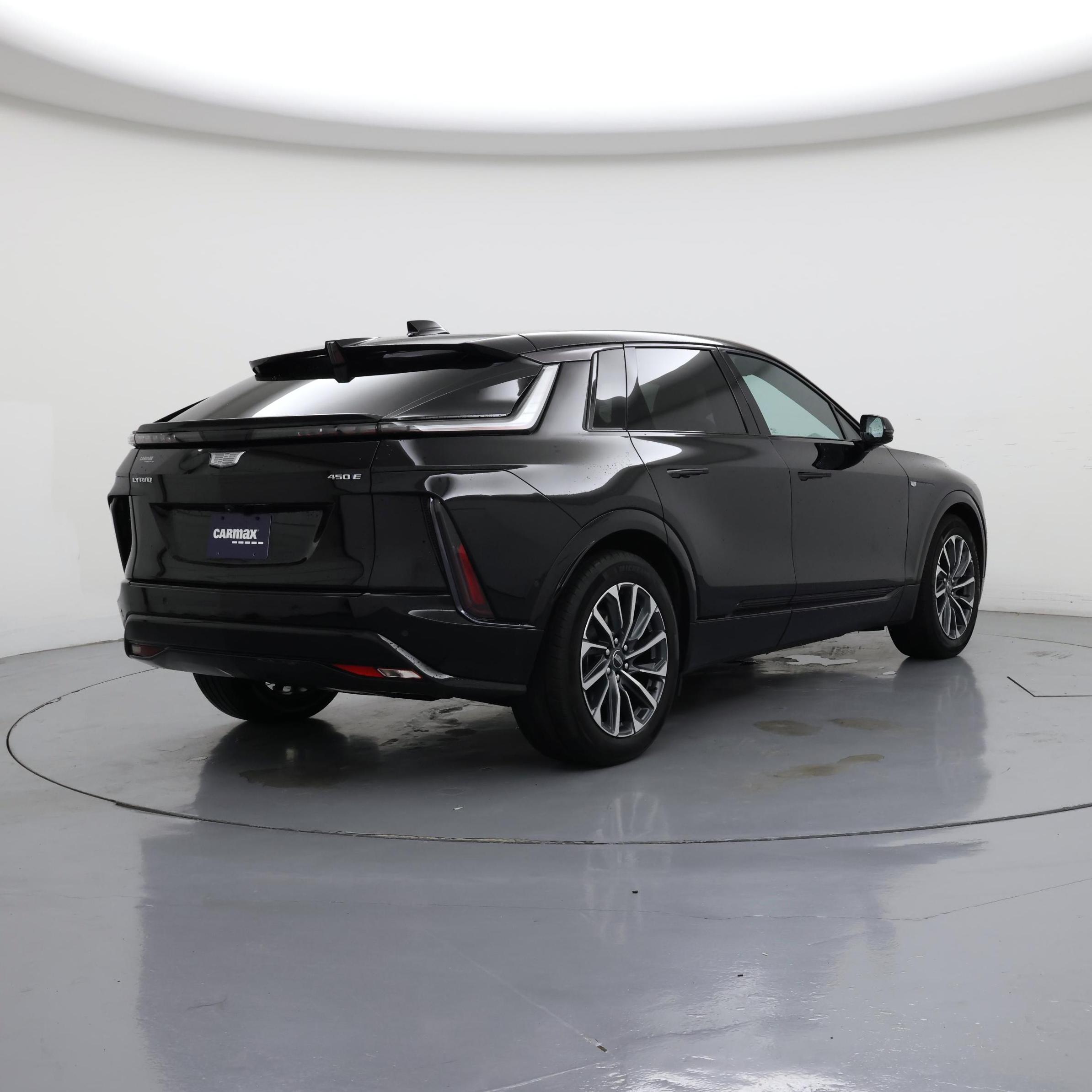 Thumbnail: 2024 Cadillac Lyriq - 8