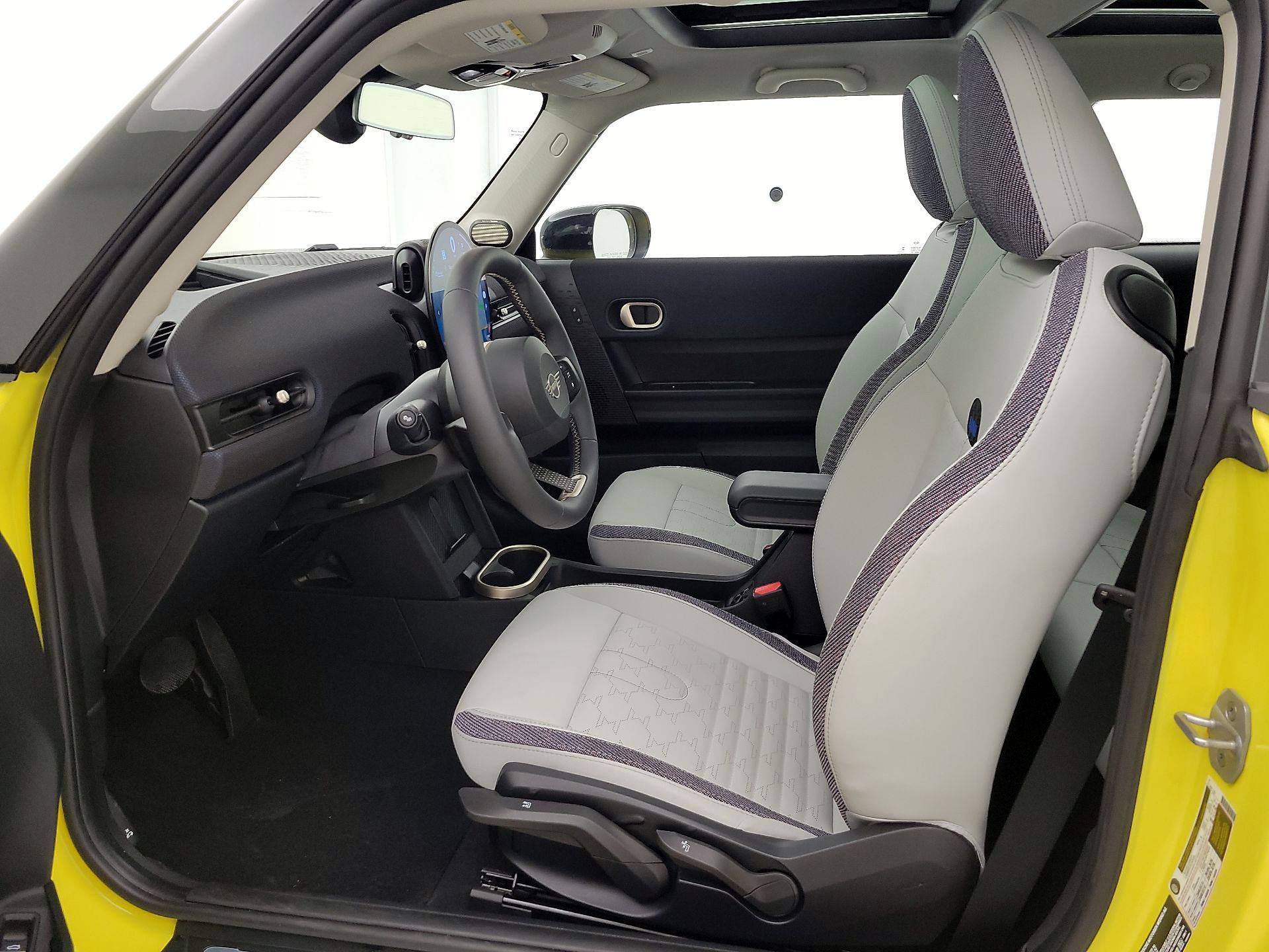 Thumbnail: 2025 MINI Cooper Hardtop - 11