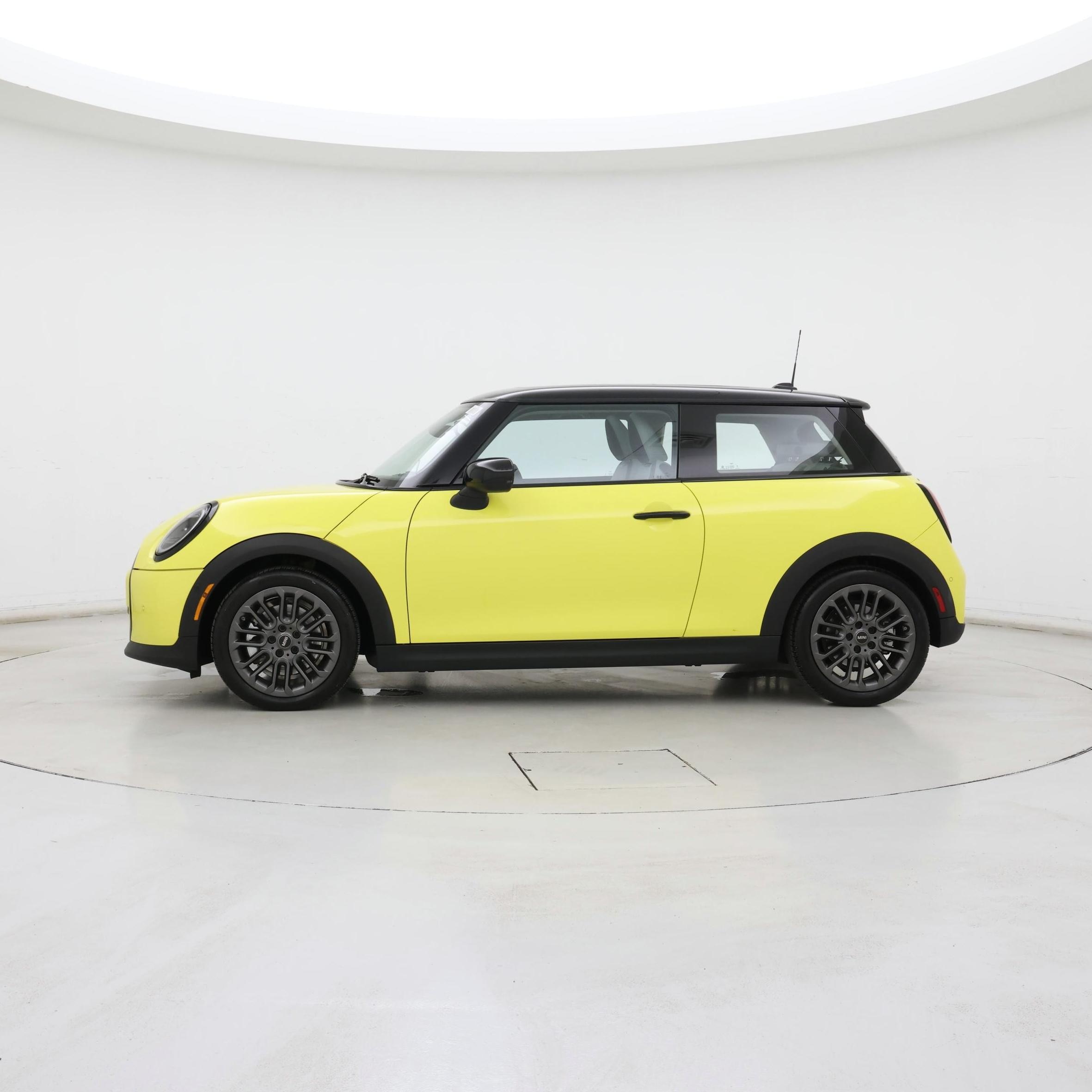Thumbnail: 2025 MINI Cooper Hardtop - 3