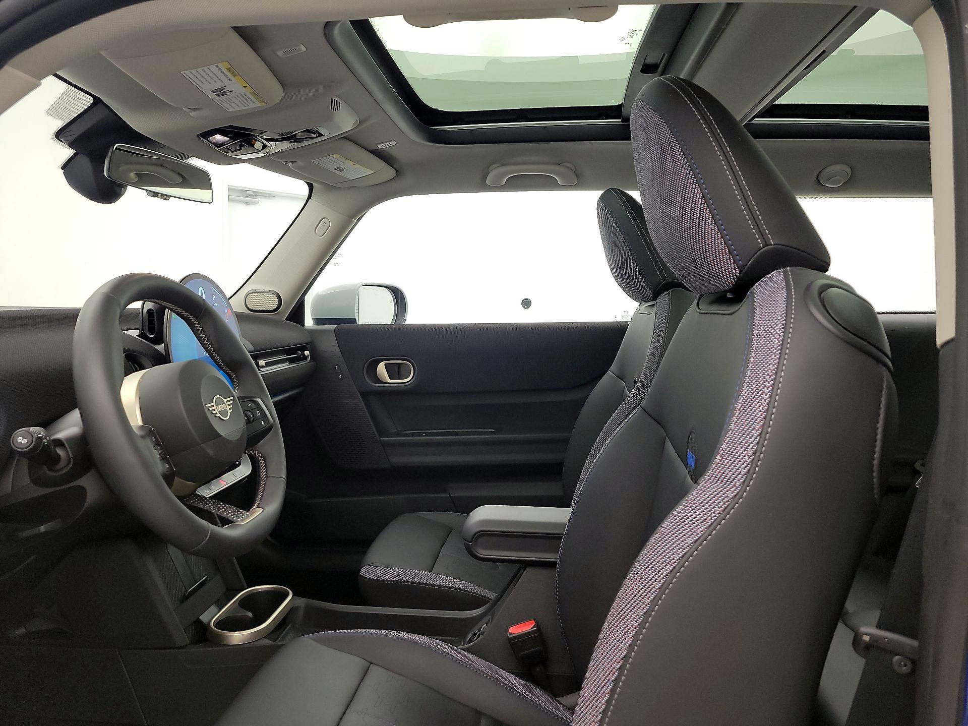 Thumbnail: 2025 MINI Cooper Hardtop - 18