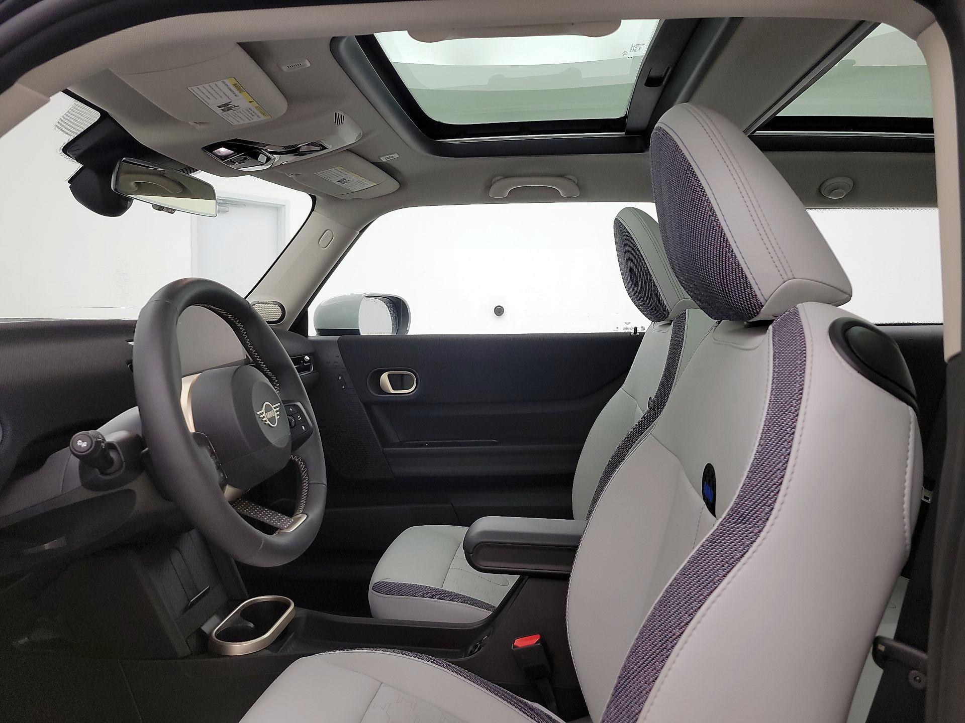 Thumbnail: 2025 MINI Cooper Hardtop - 18