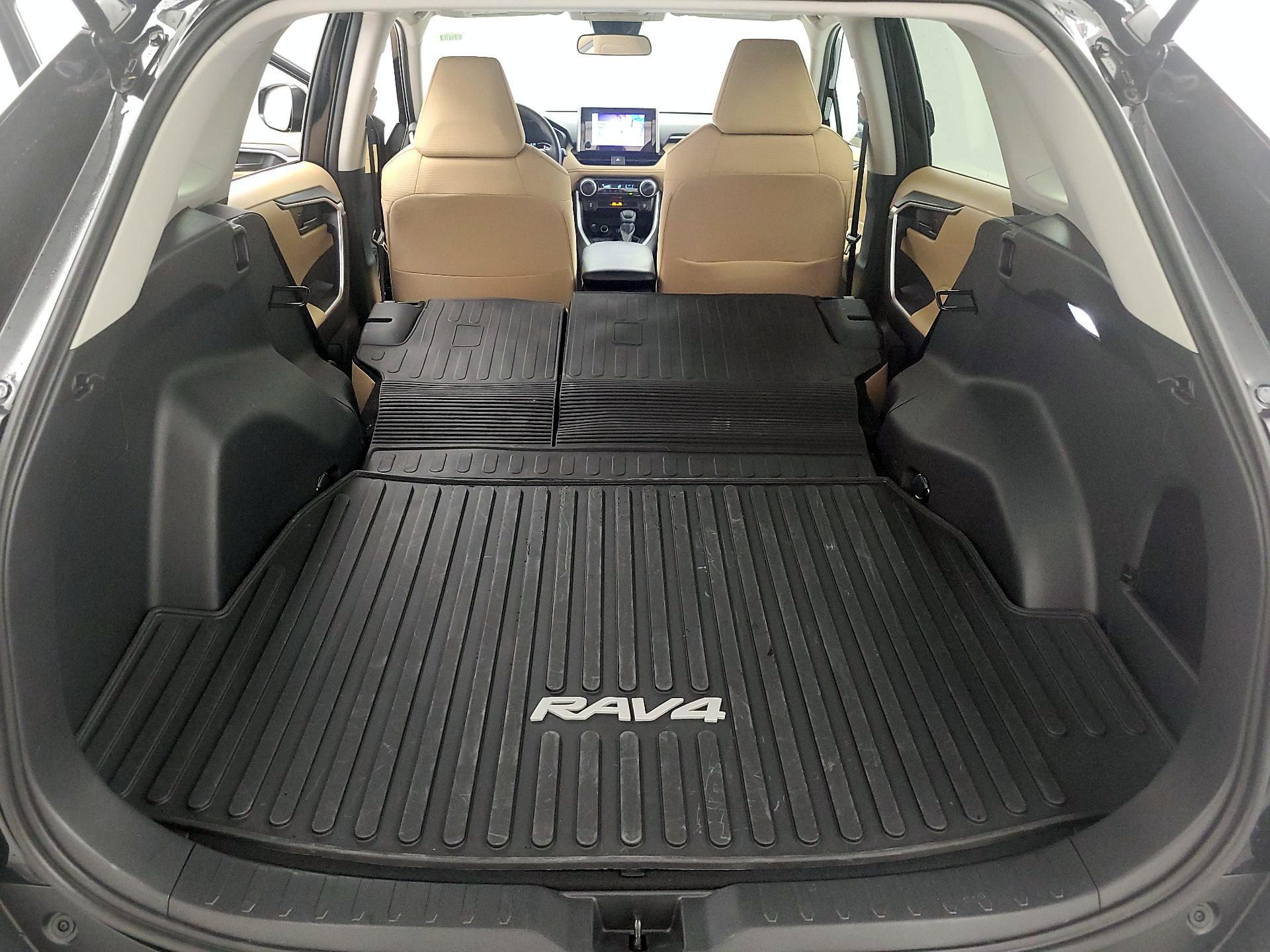 Thumbnail: 2025 Toyota RAV4 - 20