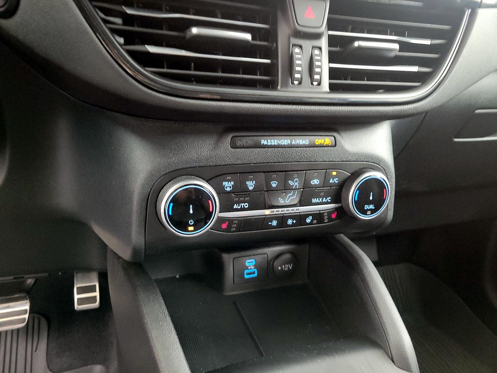 2023 Ford Escape ST-Line Select - Photo 18