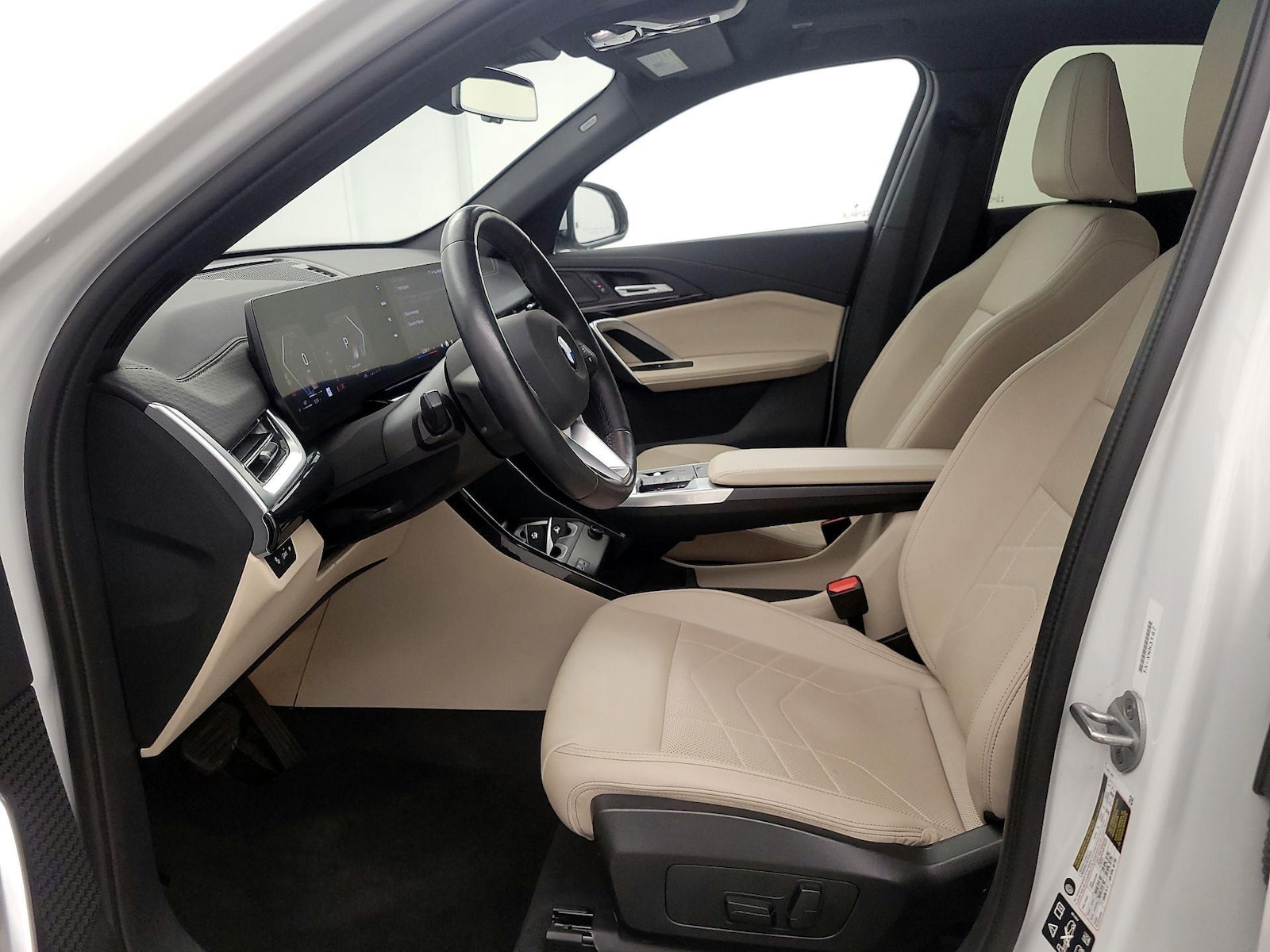 2025 BMW X2 28i - Photo 12