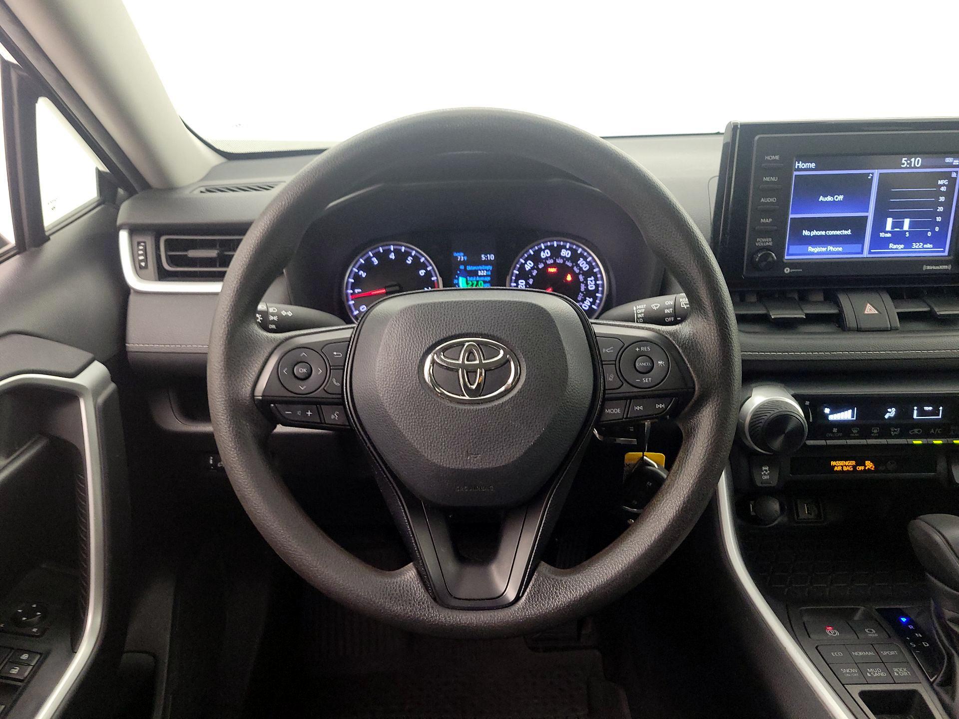 Thumbnail: 2021 Toyota RAV4 - 10