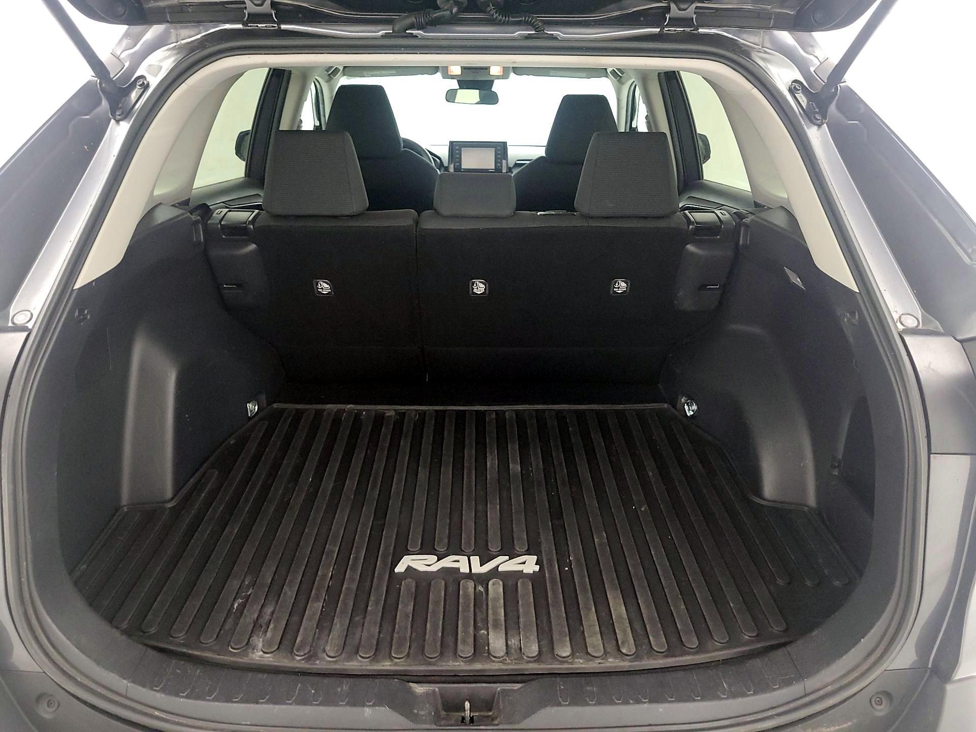 Thumbnail: 2021 Toyota RAV4 - 20