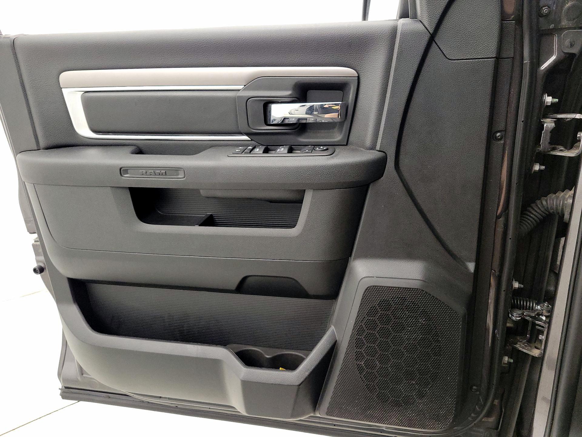 Thumbnail: 2023 RAM 1500 Classic - 12